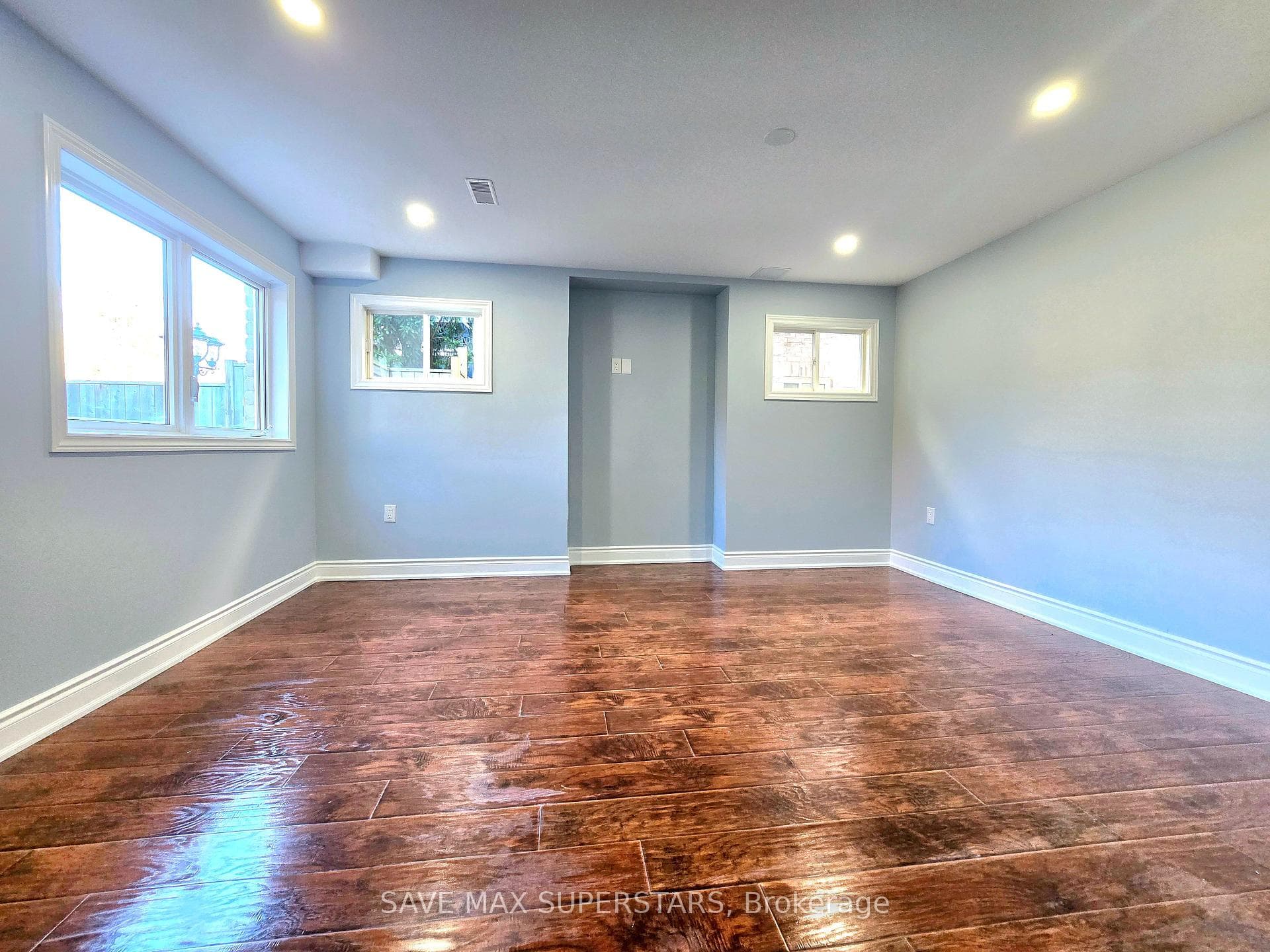 116 Summerset Drive photo 8