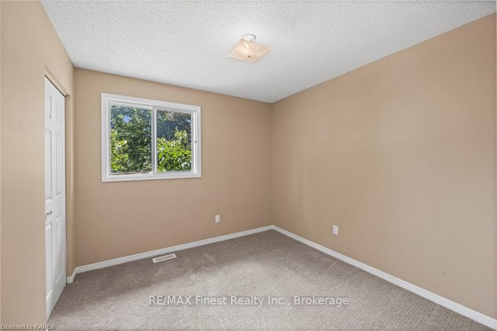 1172 ACADIA Drive photo 17