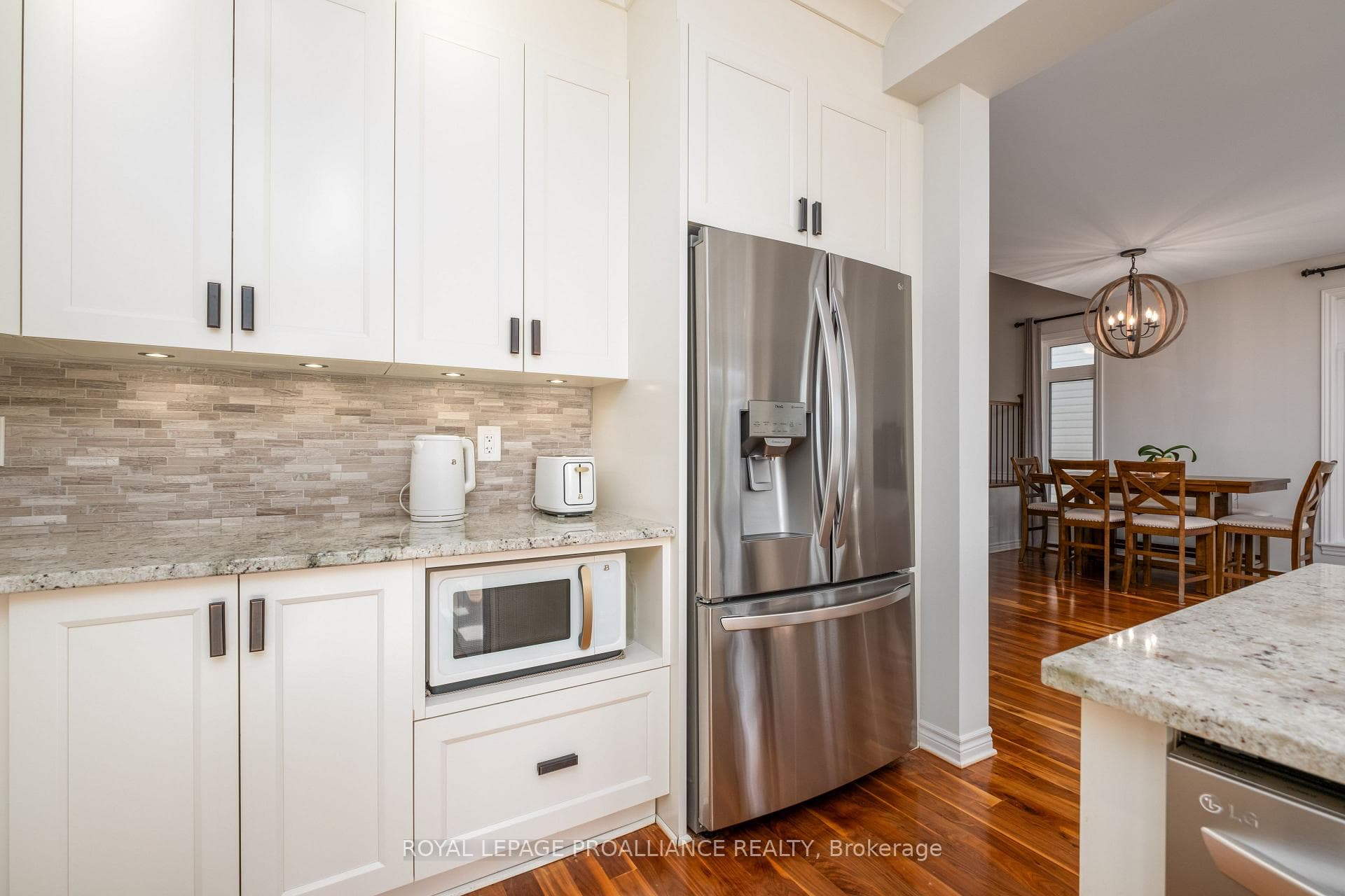 648 Halloway Drive photo 14
