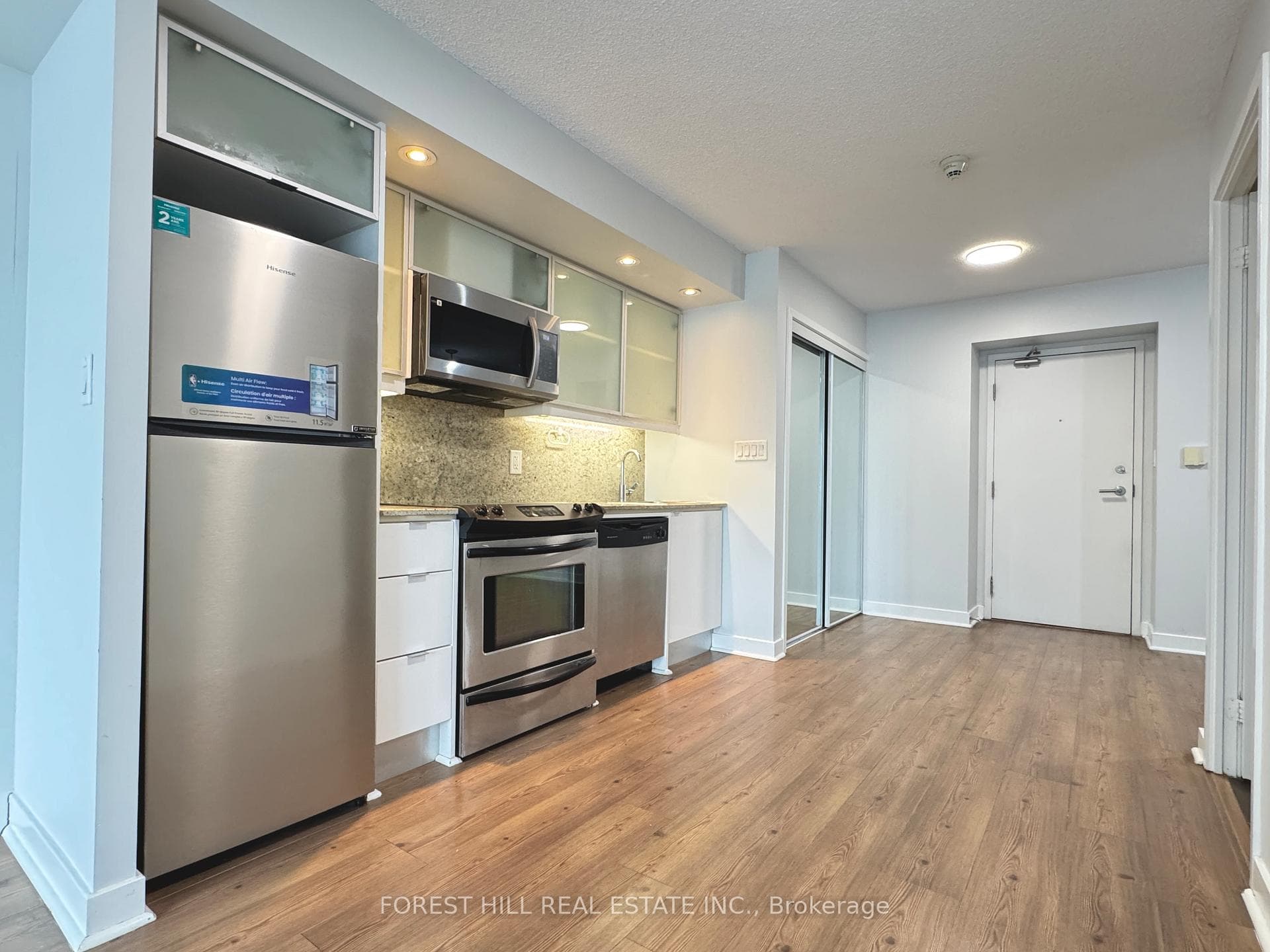 25 Telegram Mews Unit 3908 photo 8