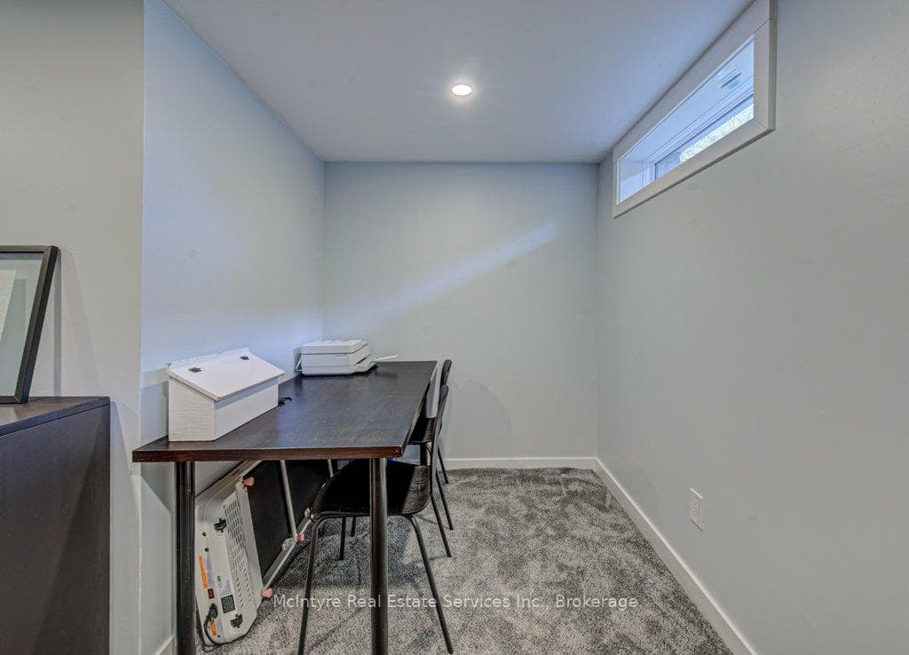 549 Dunbar Road photo 34