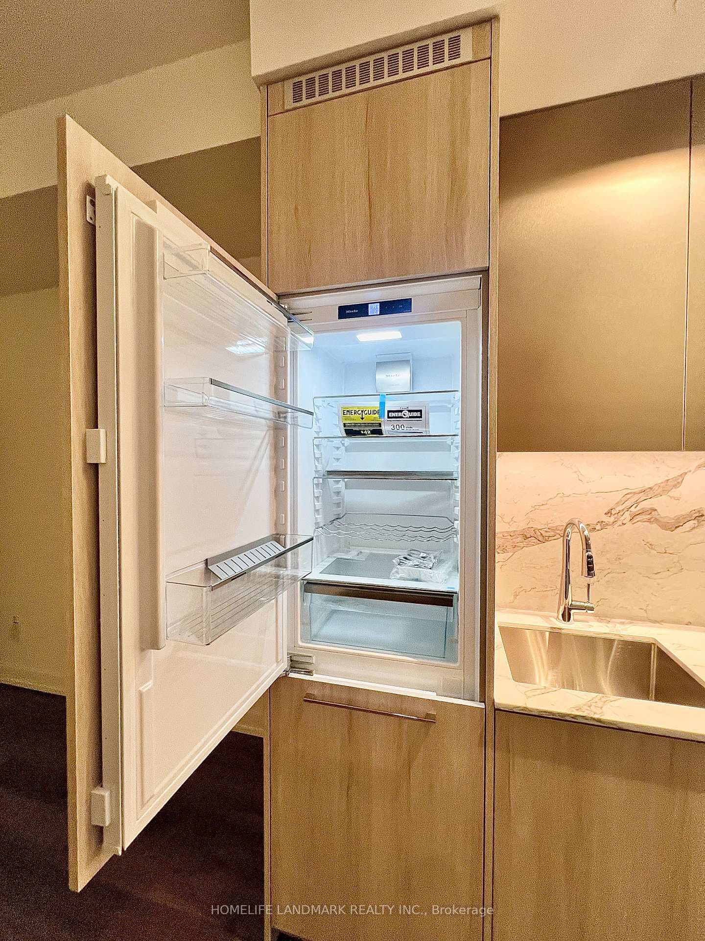 771 Yonge Street Unit 311 photo 8