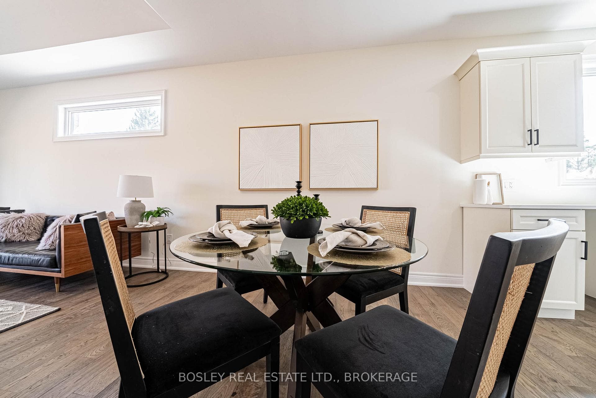 506 Royal Ridge Drive photo 9
