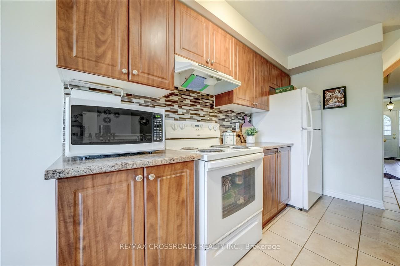 97 Whitefoot Crescent photo 10