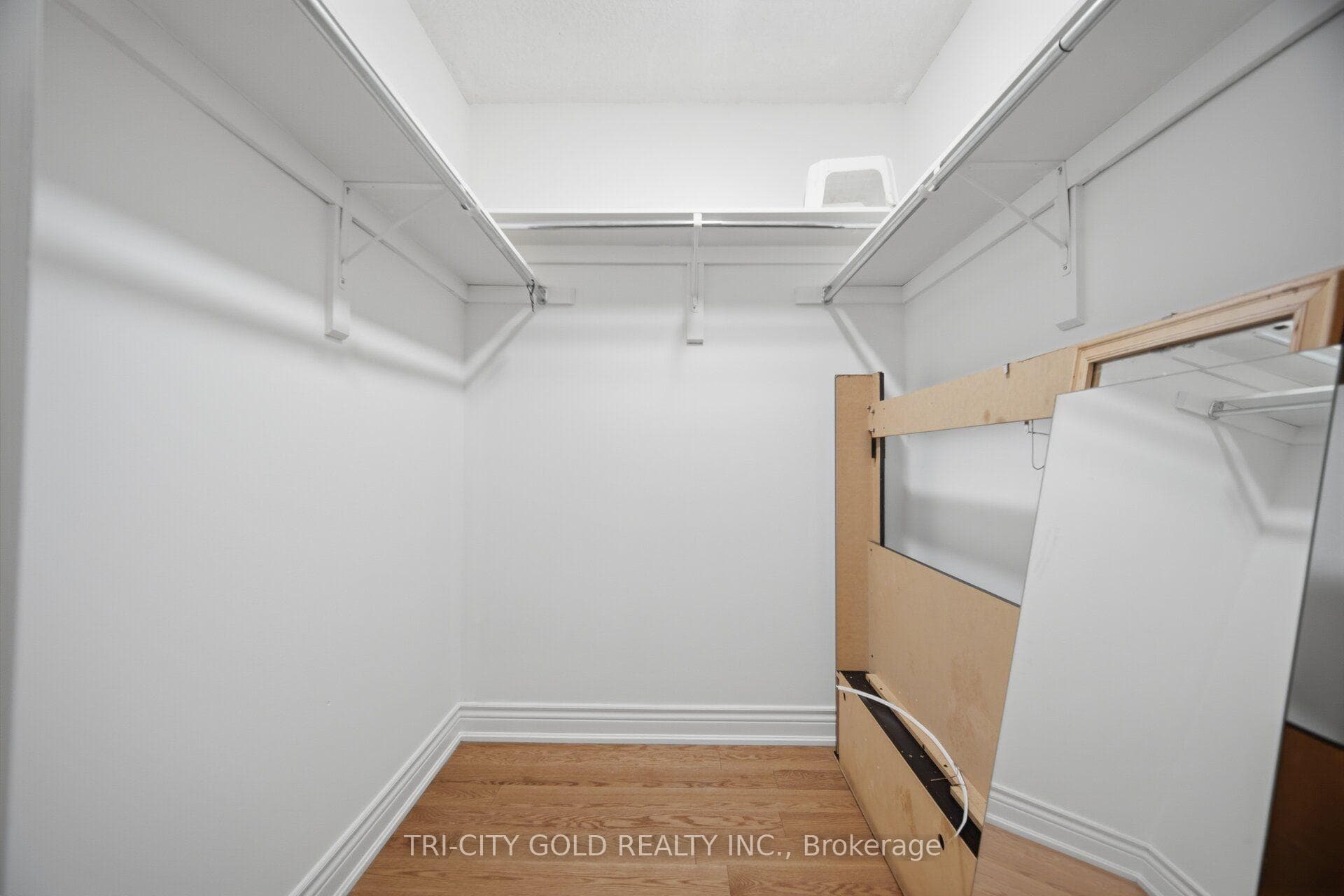 111 Chipmunk Crescent photo 27