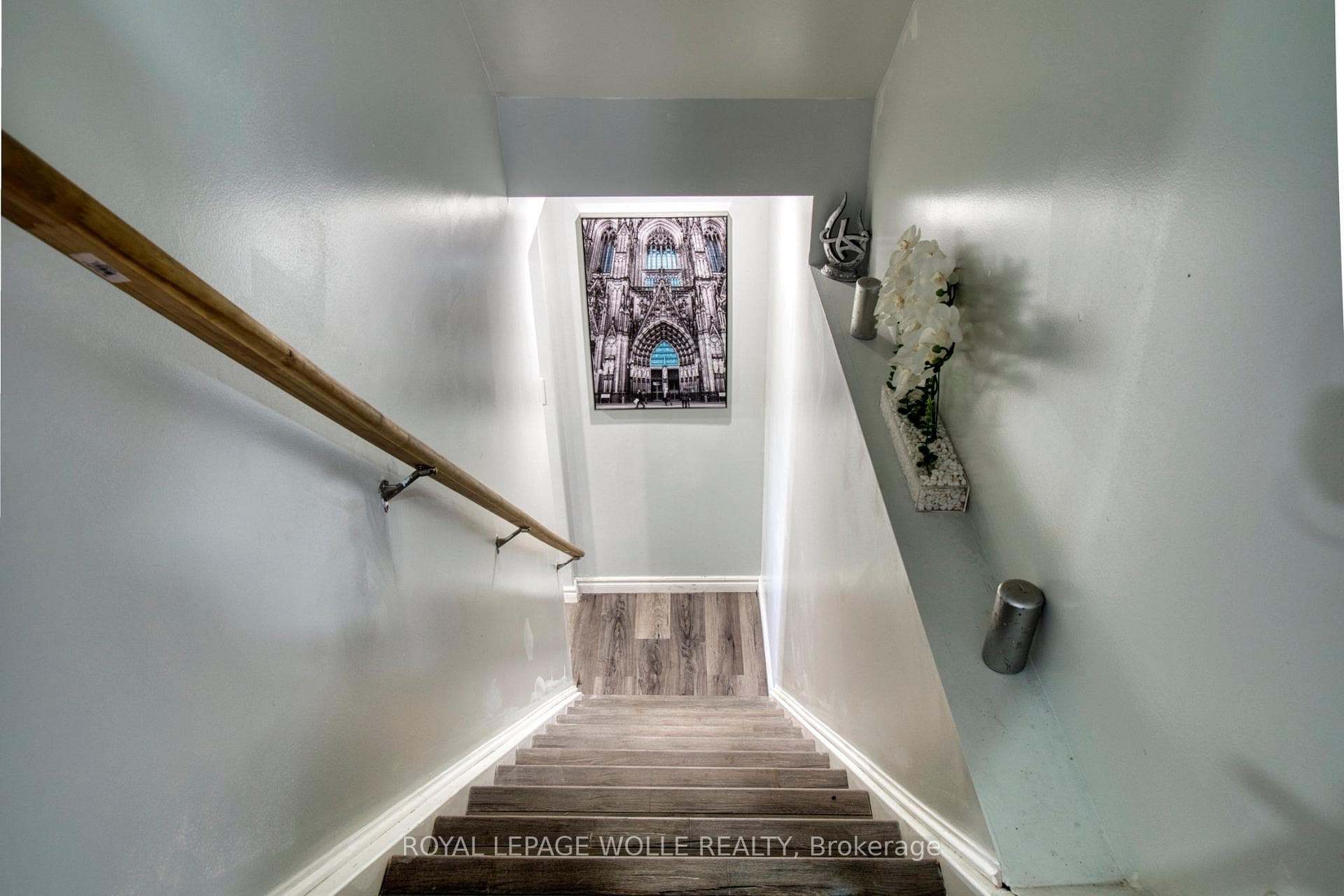 264 Vincent Drive photo 33