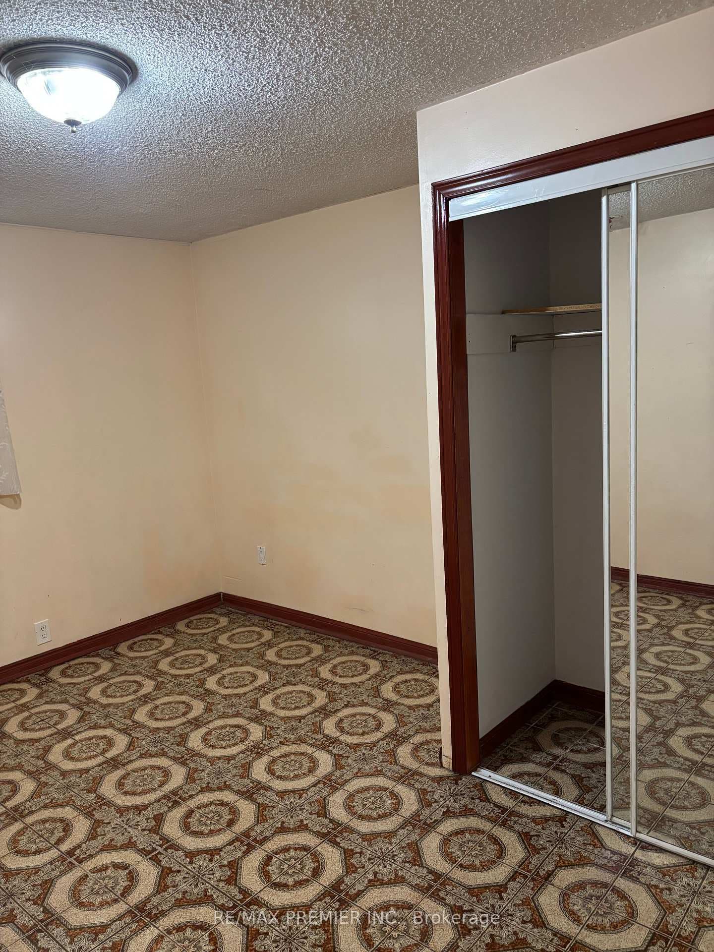 37 Irwin Road Unit LOWER photo 3
