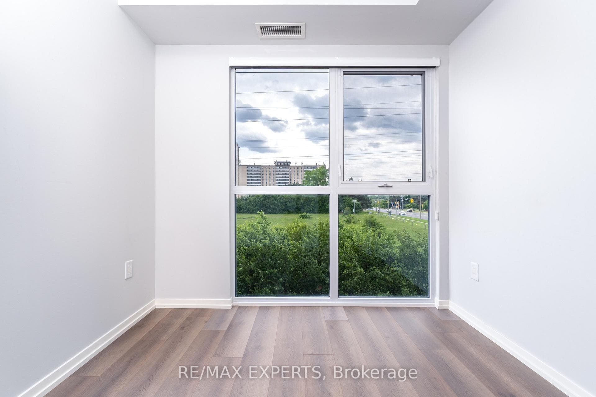 3237 Bayview Avenue Unit 104 photo 26