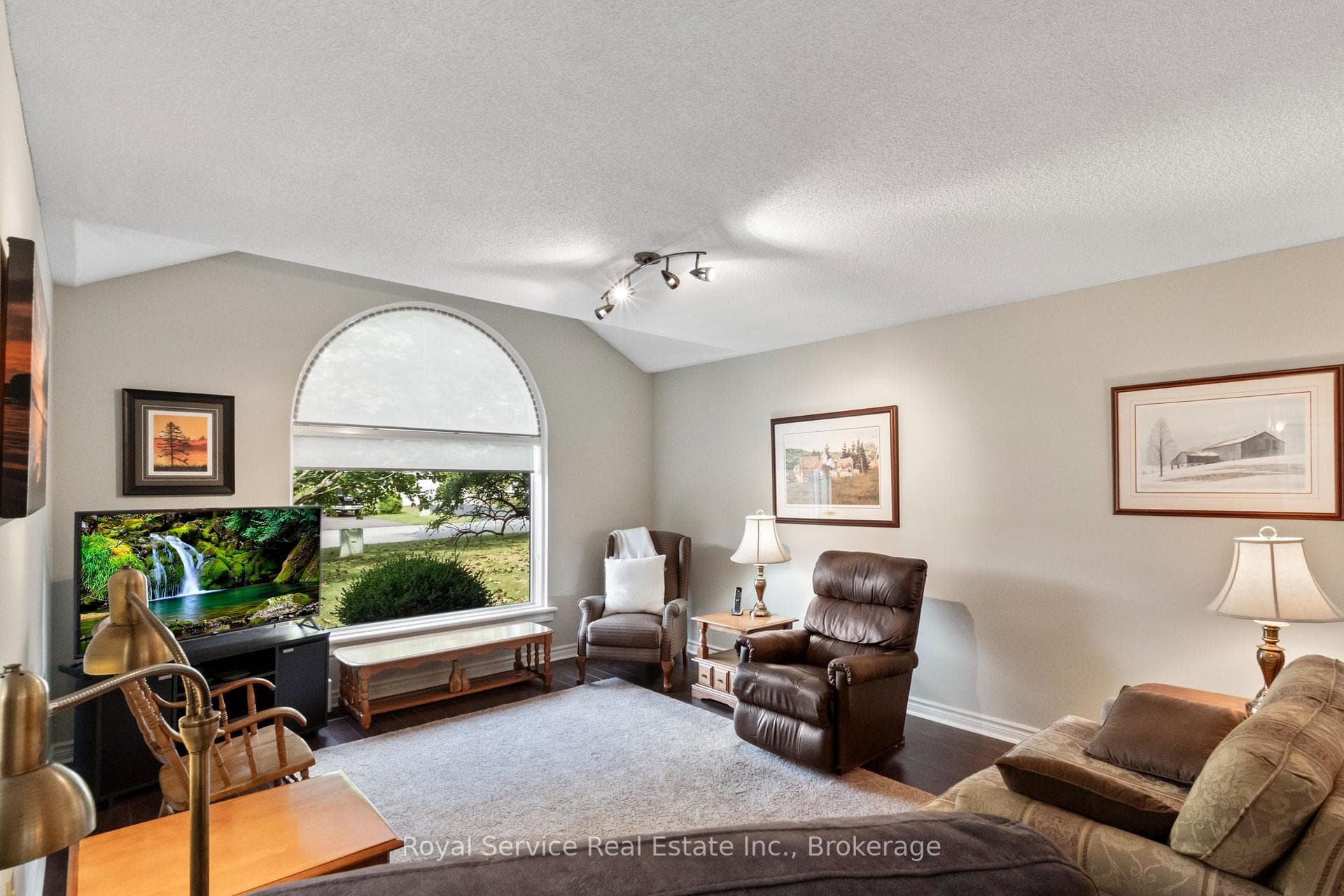 33 Russell Hill Road photo 5