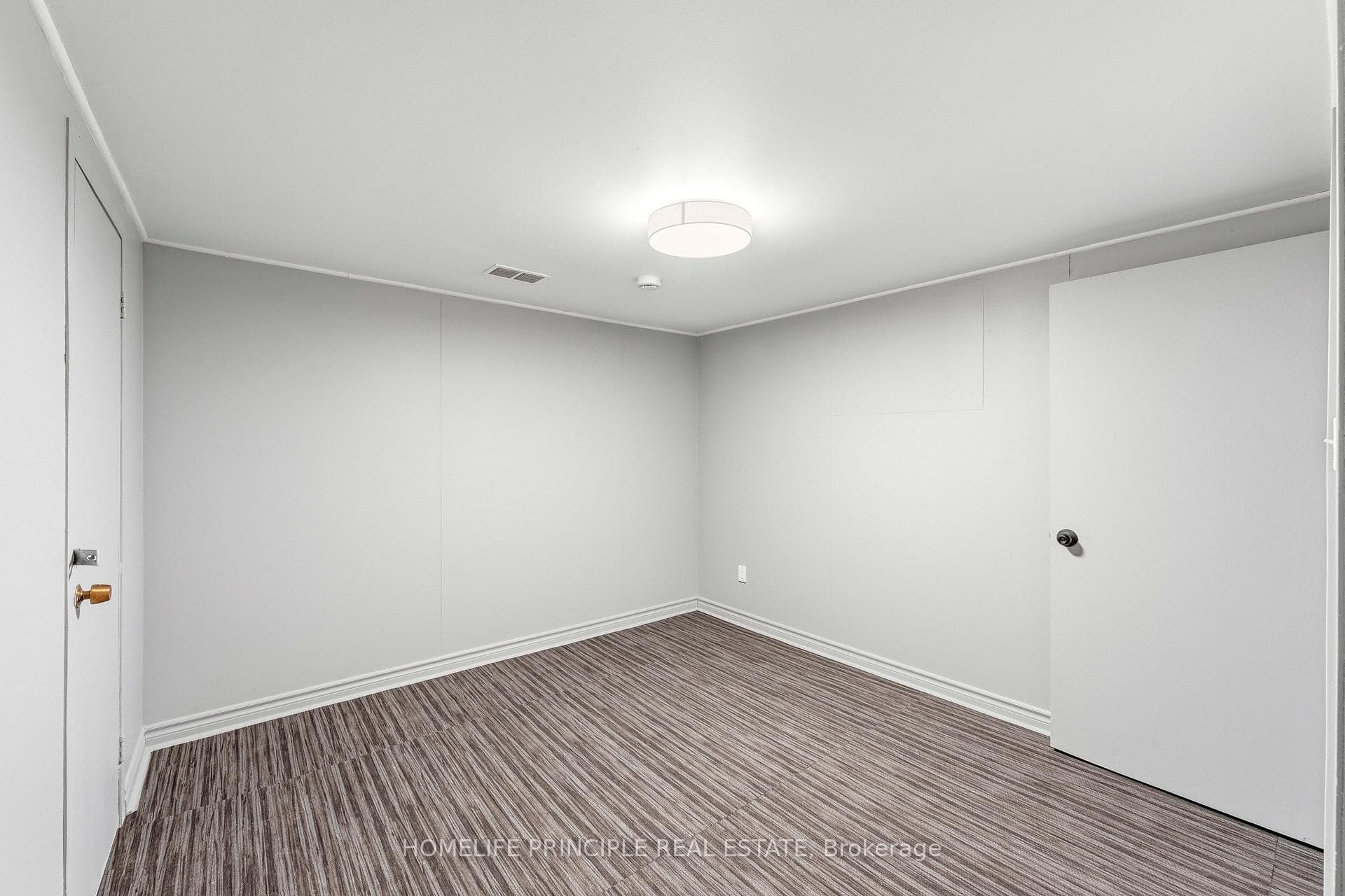 116 Shaftesbury Street Unit B1-Bsmt photo 32
