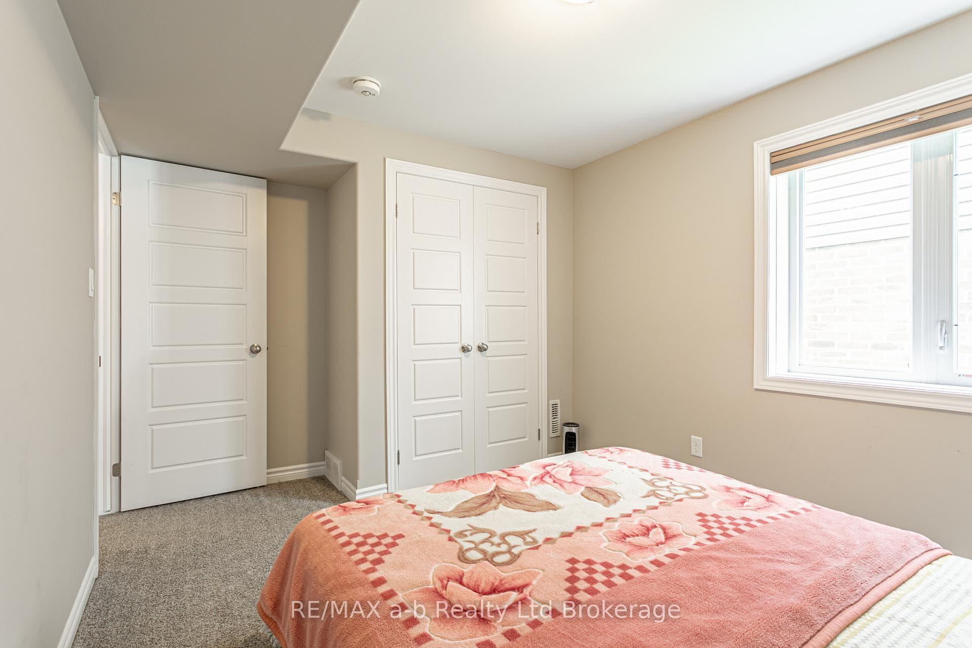 215 CHERRY Street photo 36