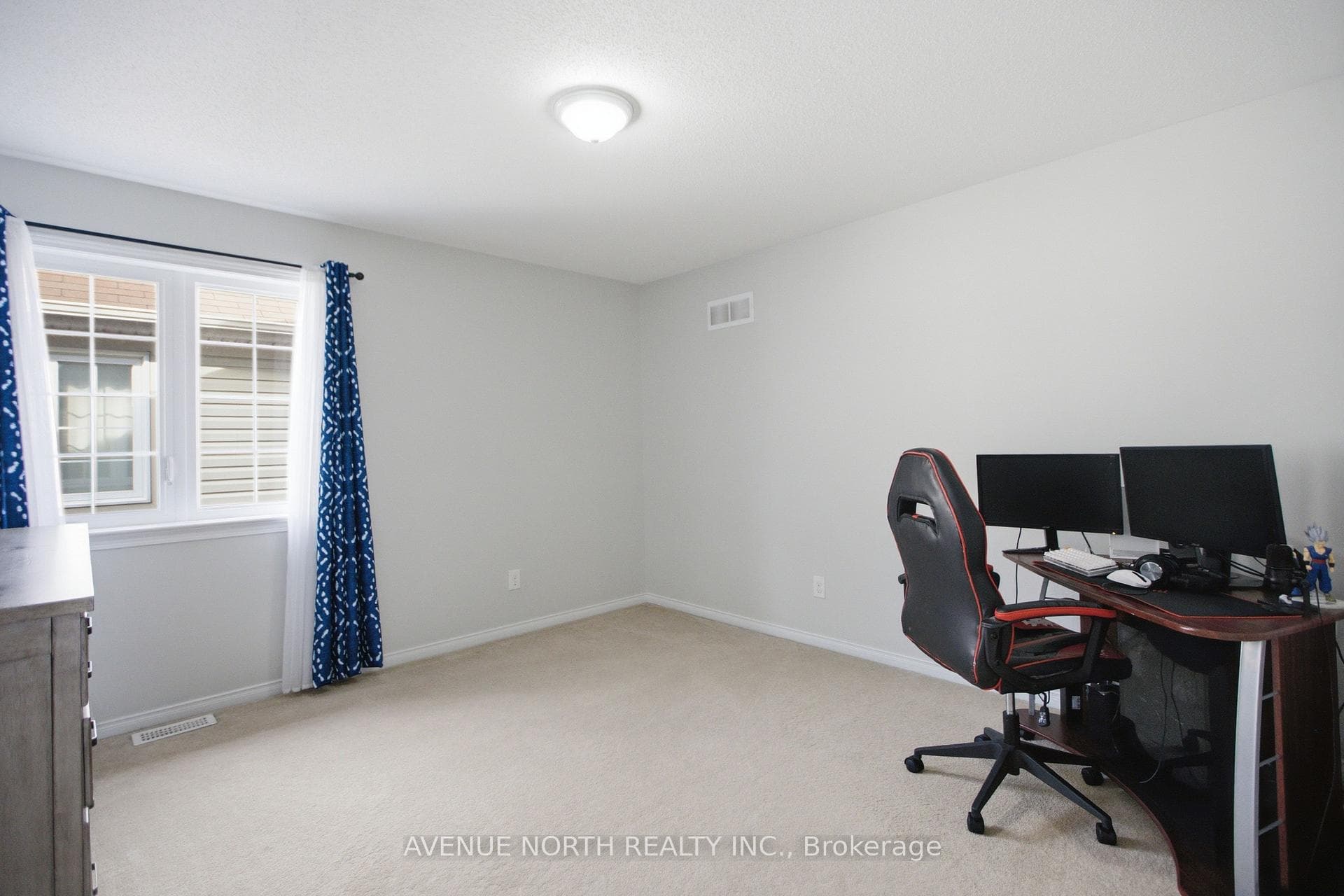 112 Sunita Crescent photo 29