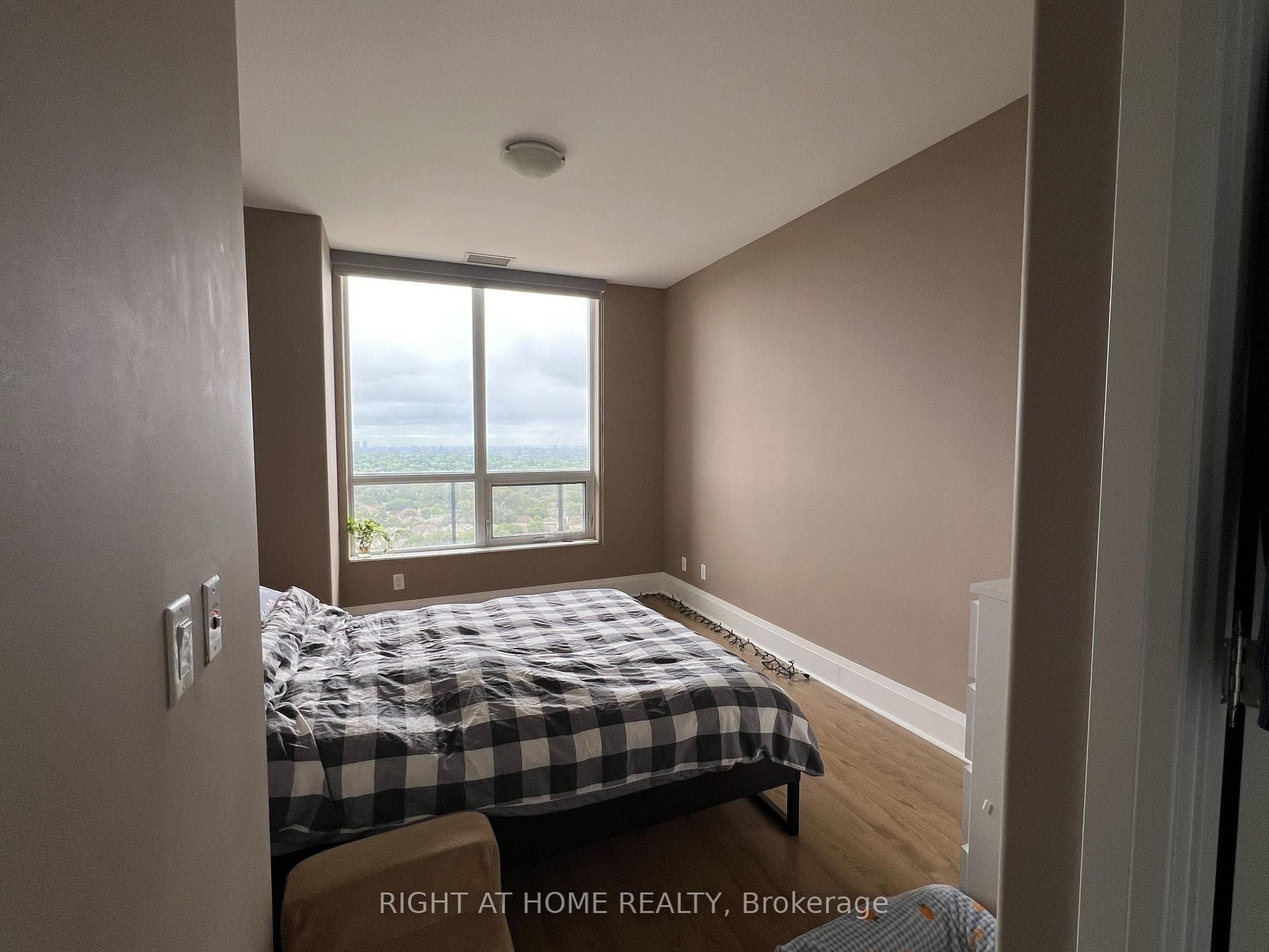 100 Harrison Garden Boulevard Unit Gph23 photo 3