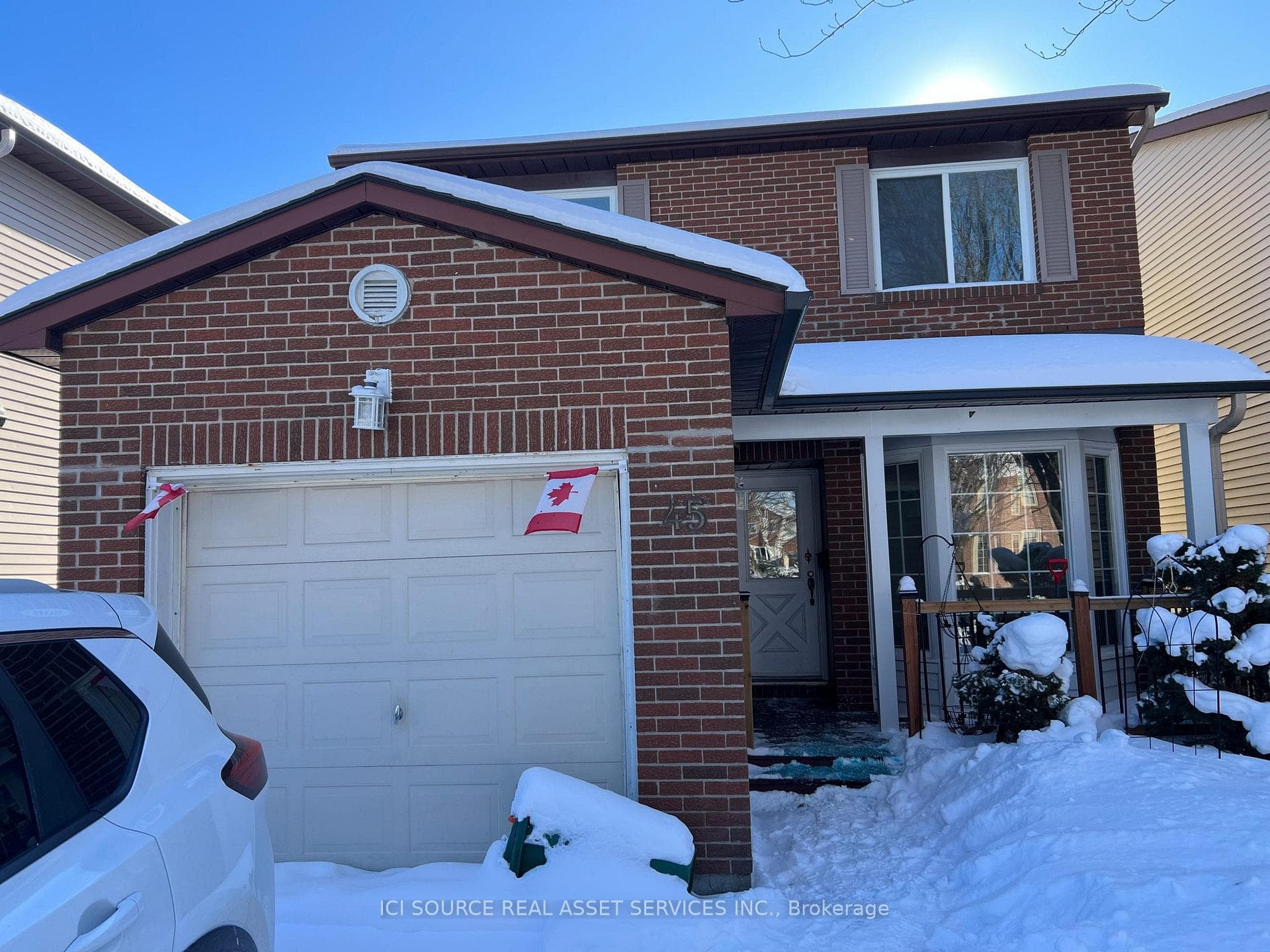 45 Huntsman Crescent photo 1