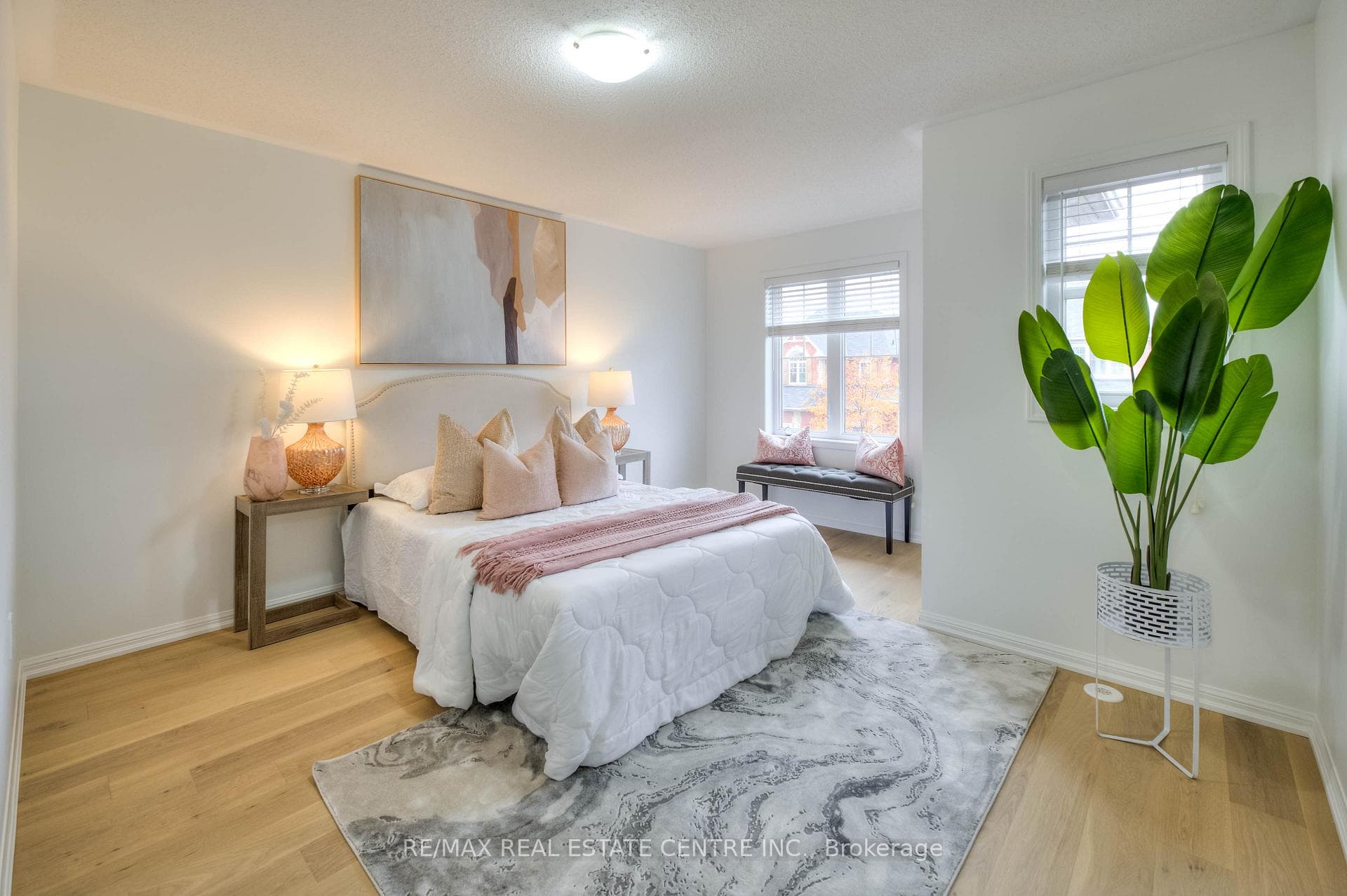 782 Maquire Terrace photo 33