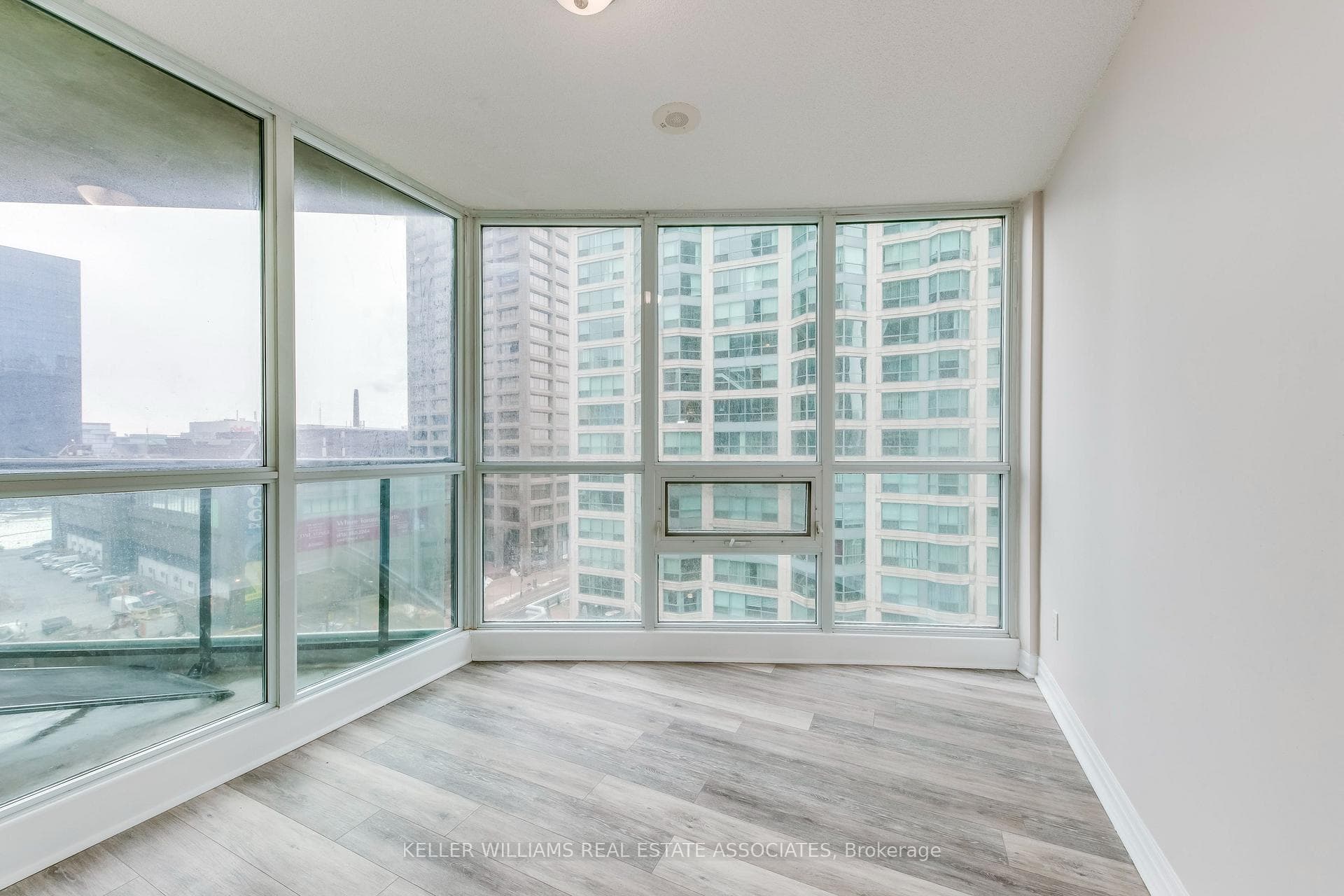 12 Yonge Street Unit 904 photo 24