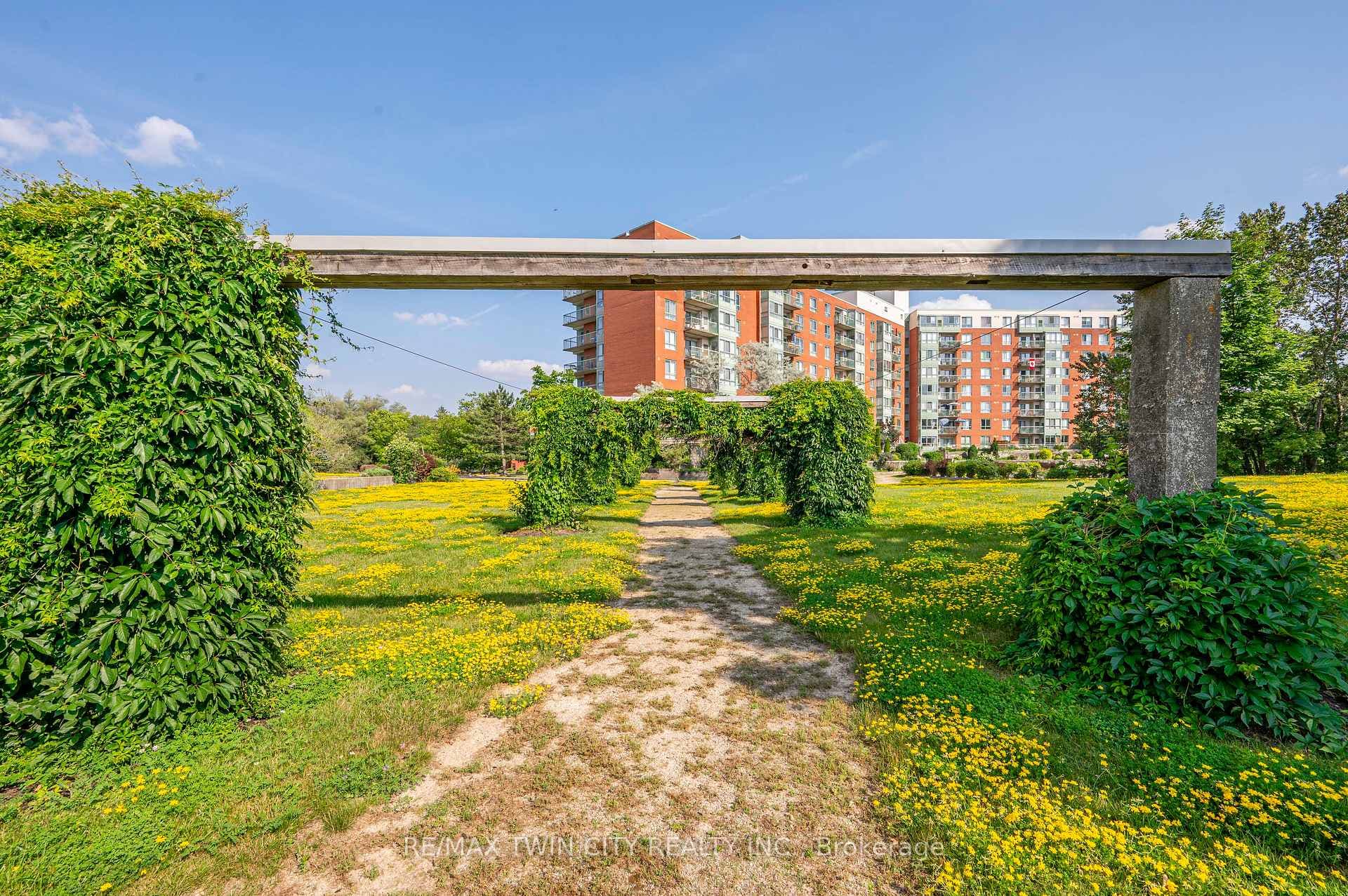 30 Blue Springs Drive Unit PH15 photo 36