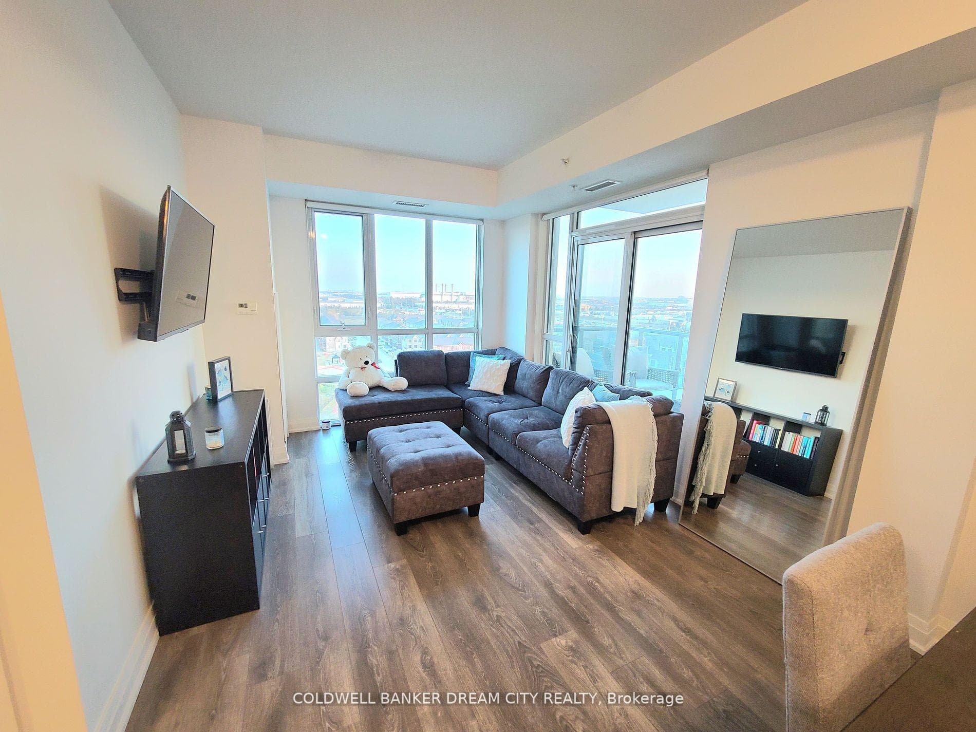 65 YORKLAND Boulevard Unit 1002 photo 8