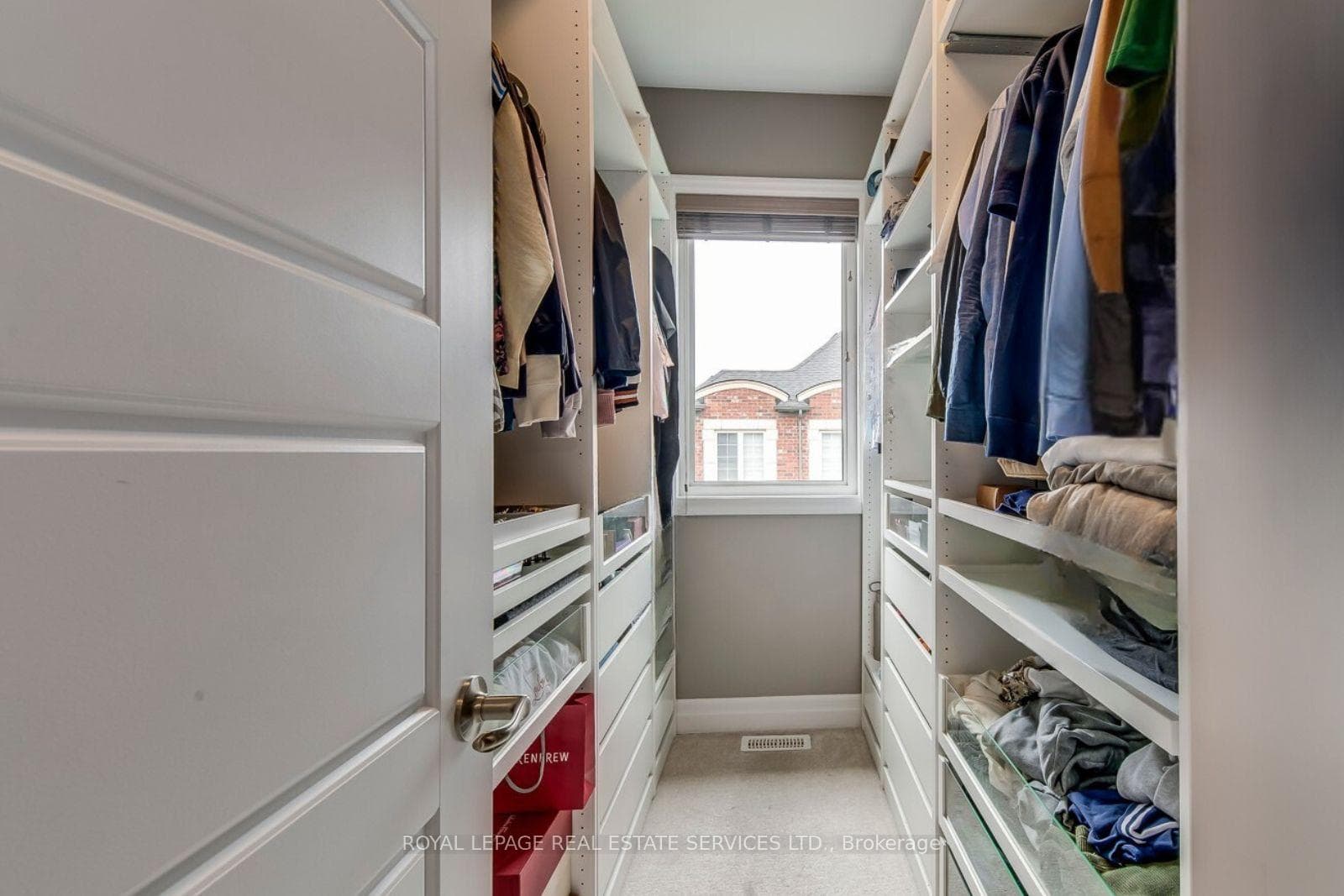 Walk-in Closet