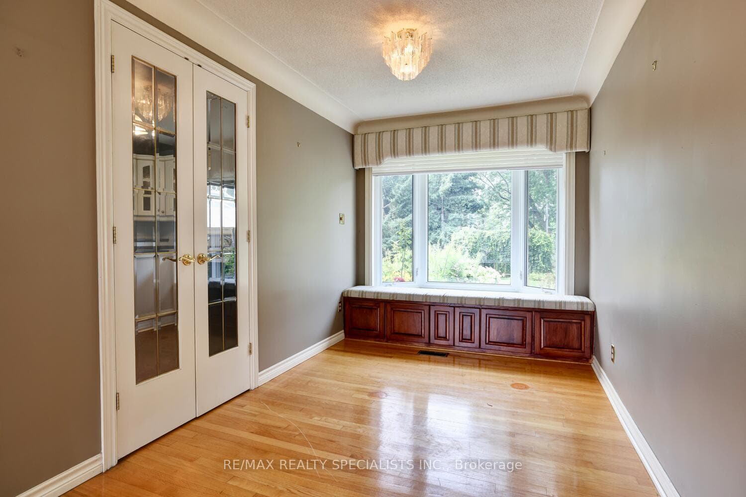 3496 Yale Road photo 9