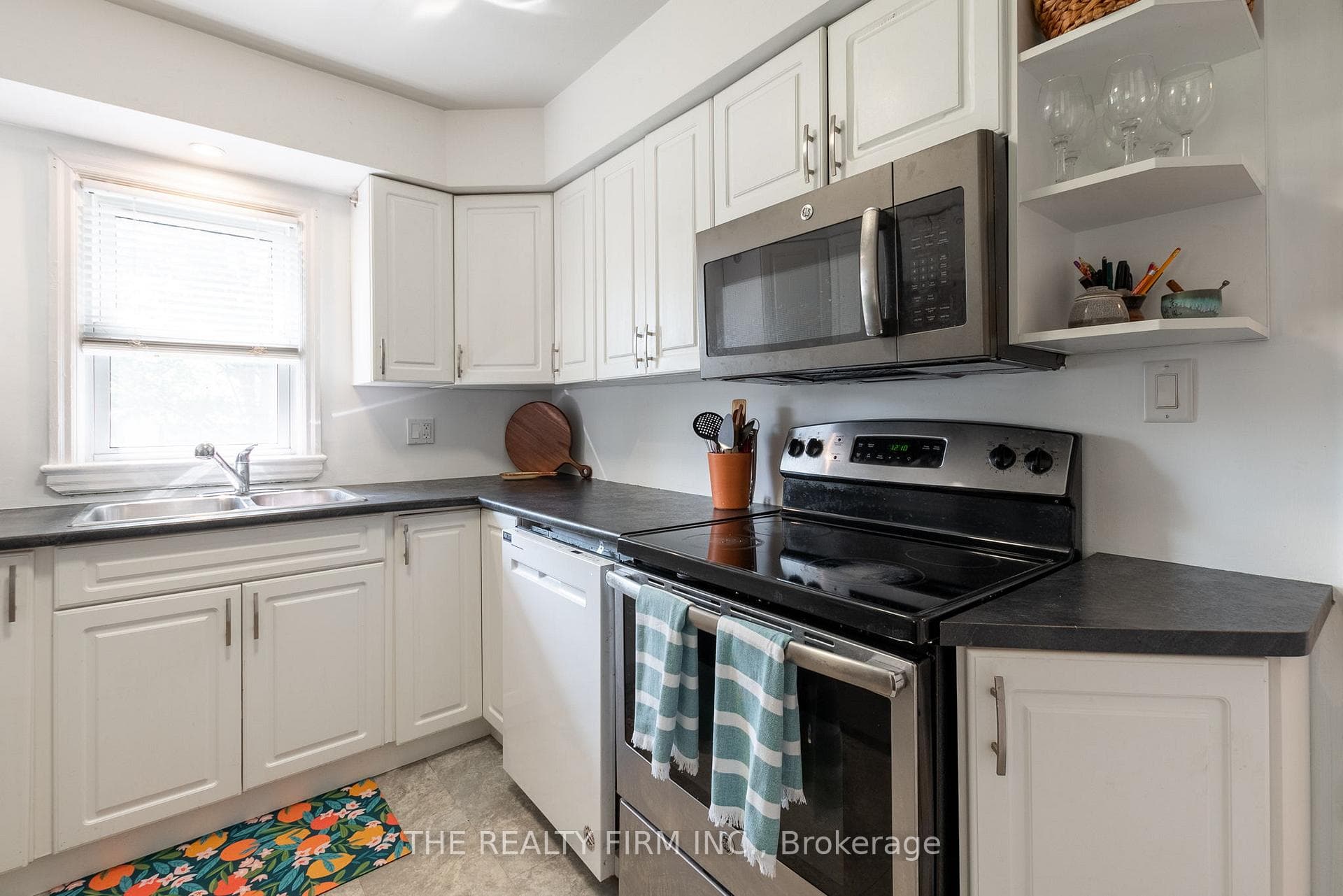 1209 Albany Street photo 8