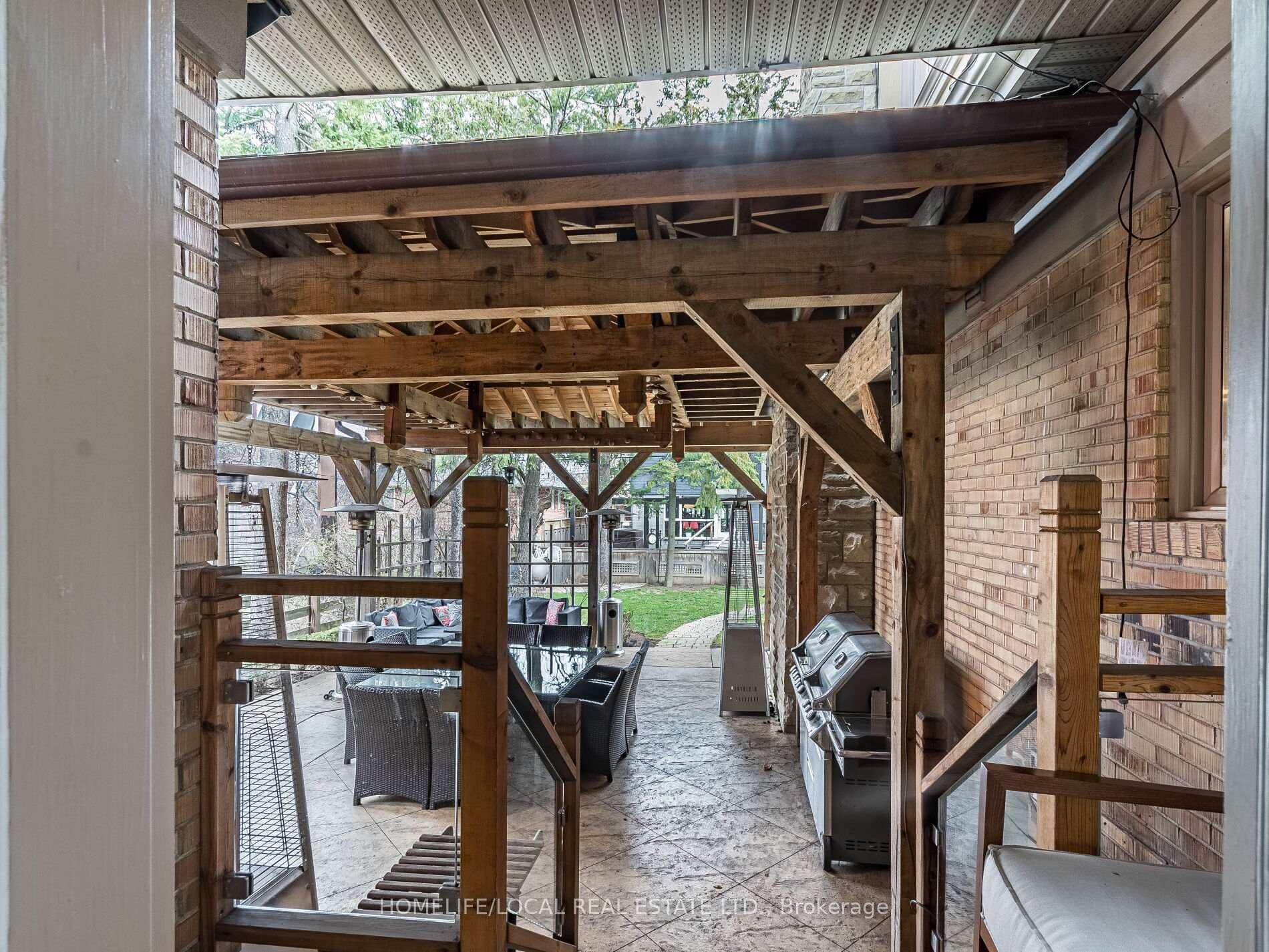 16 Acton Avenue photo 36