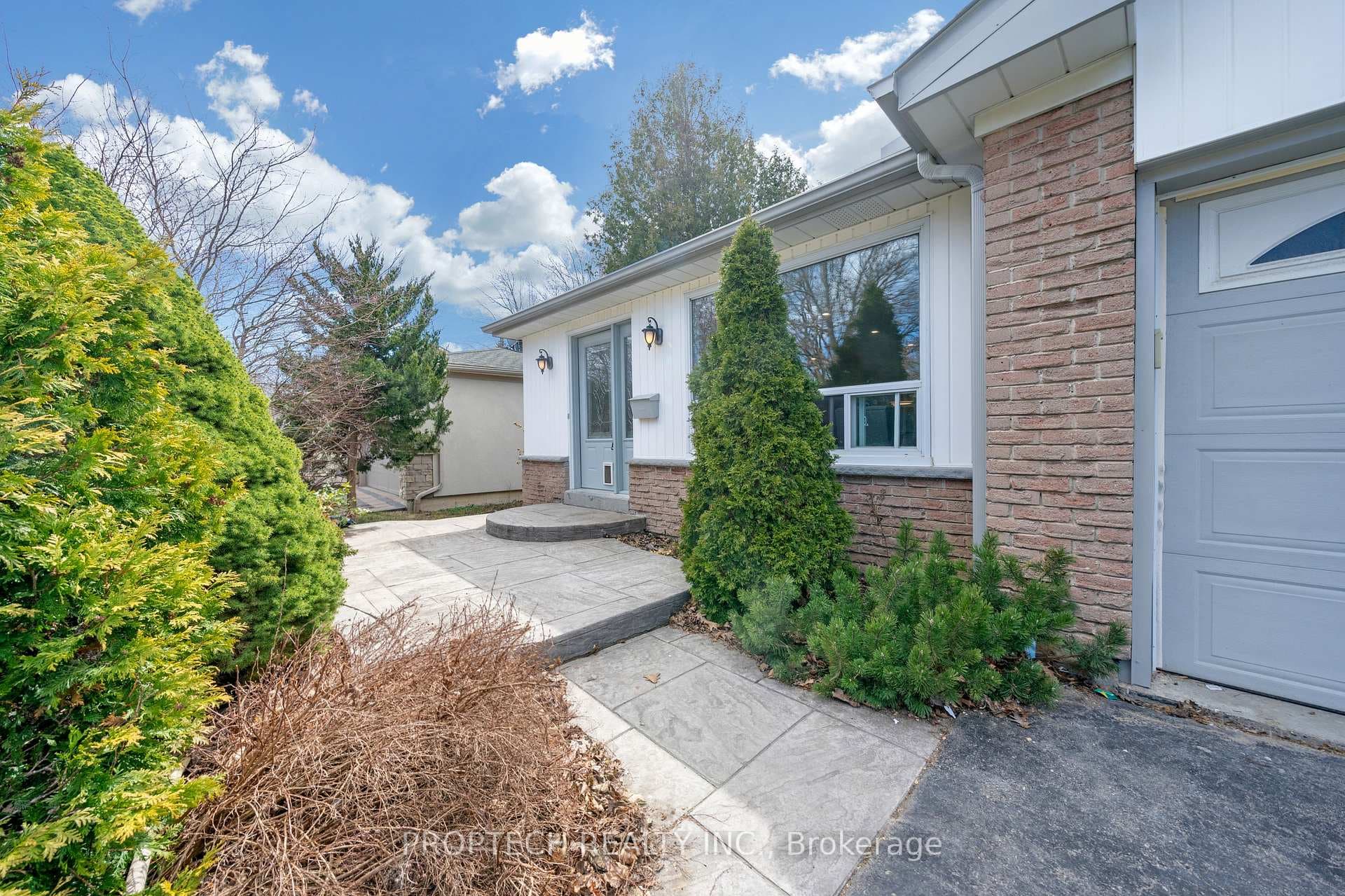 24 Brightway Crescent photo 2