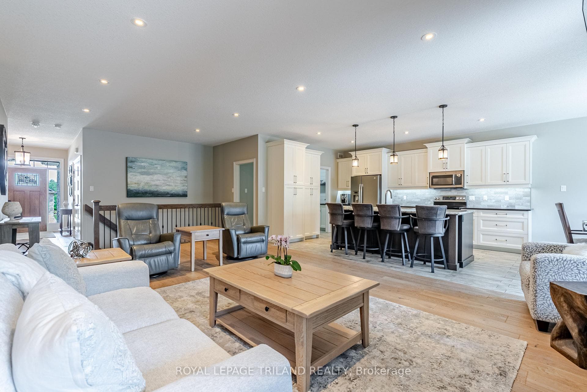 296 Dufferin Street photo 21