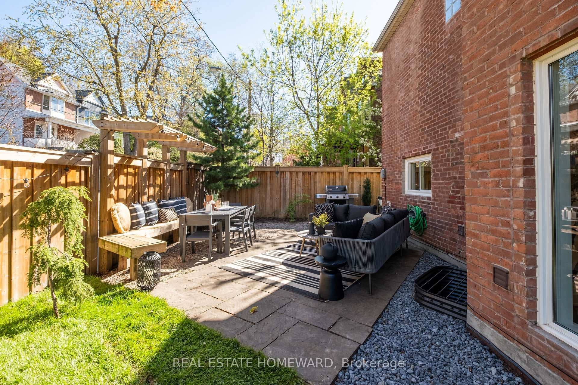 631 Logan Avenue photo 34