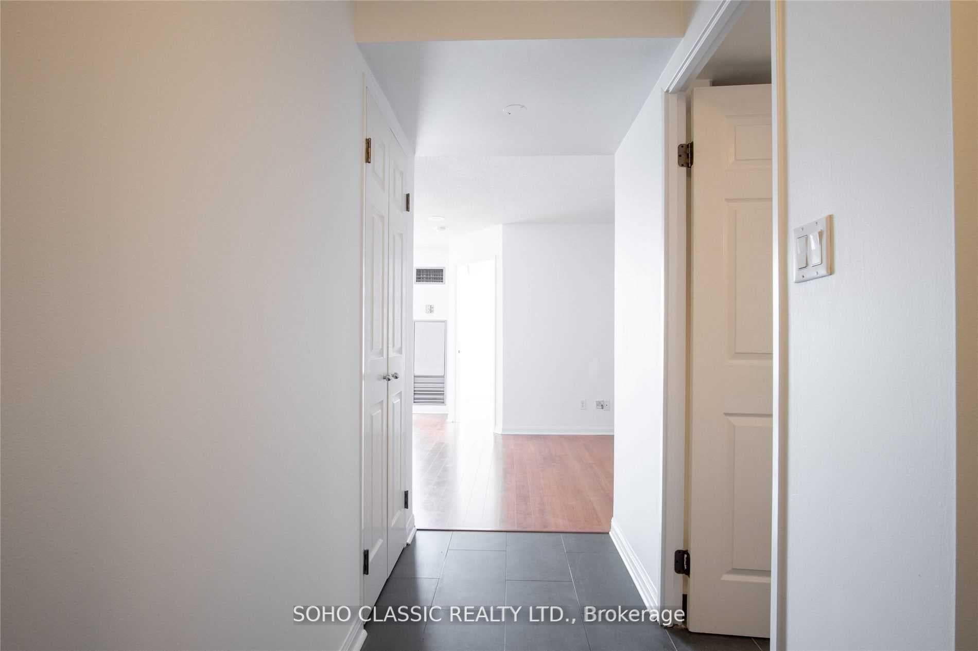 FOYER/ LVRM