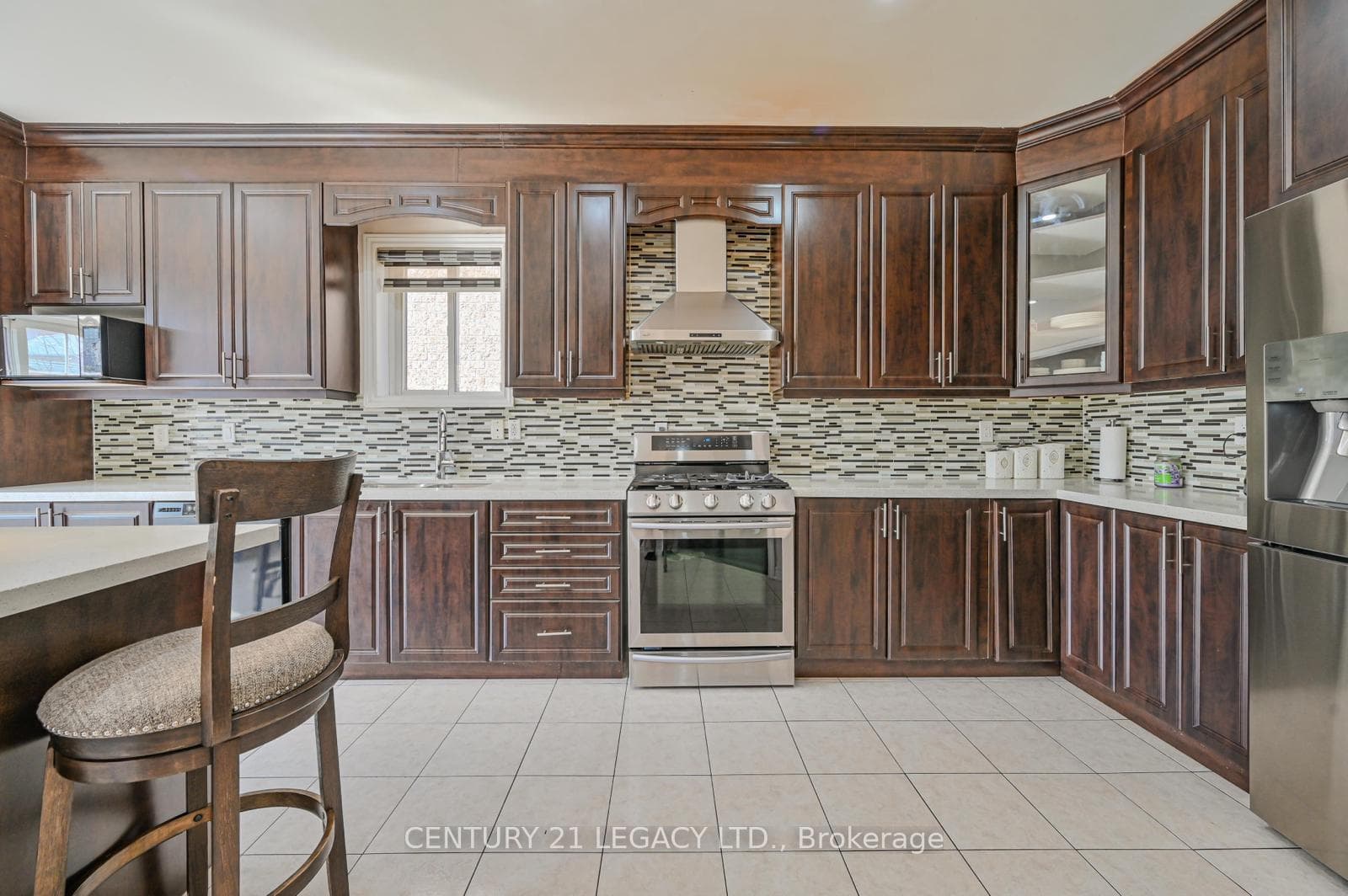 56 Gamson Crescent photo 11