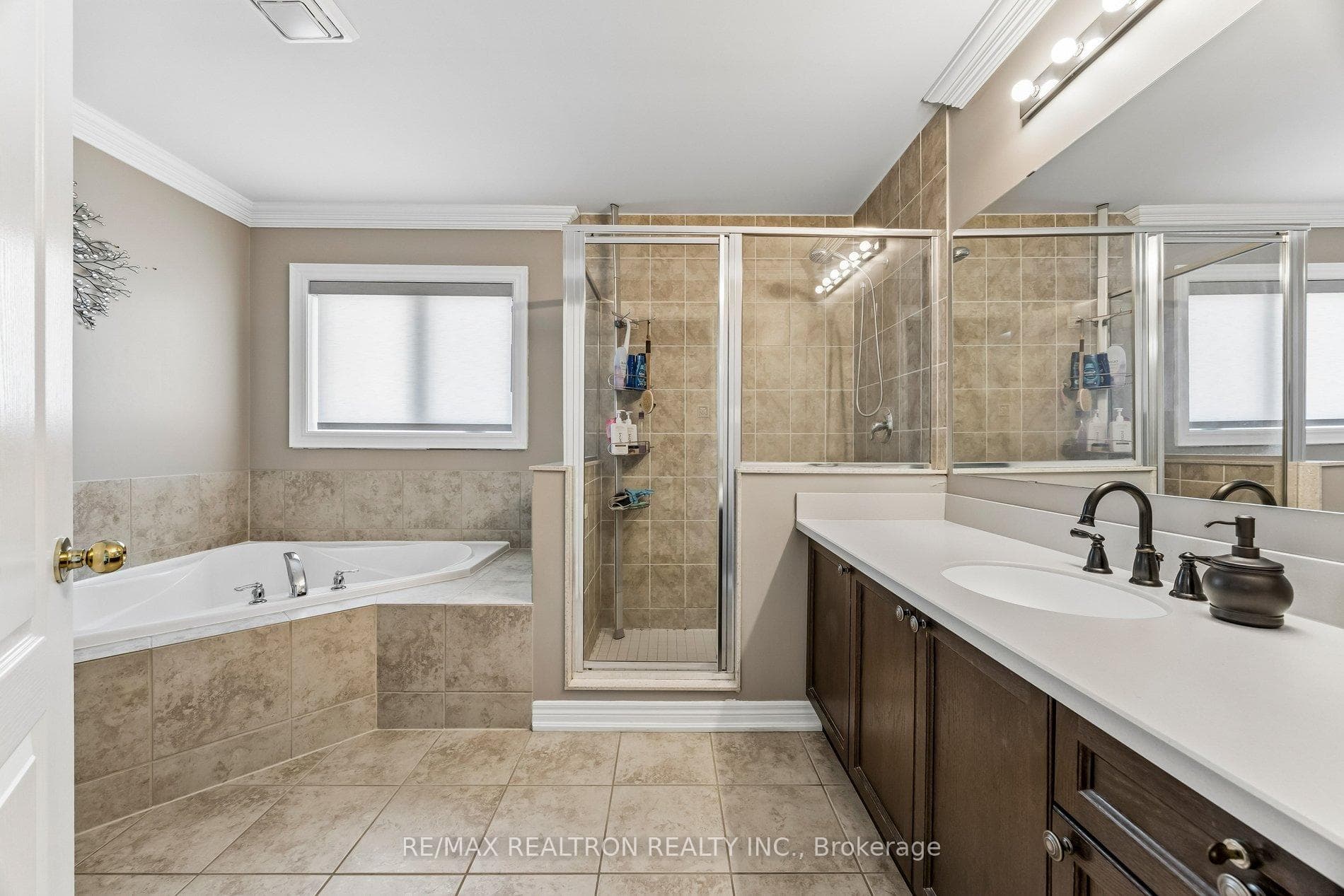 18 Hayfield Crescent photo 33