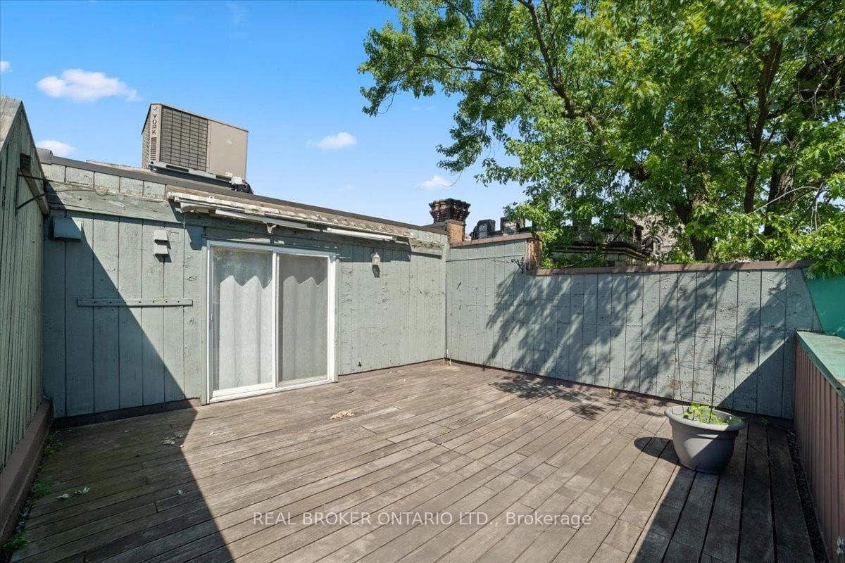 210C Avenue Road Unit Th 09 photo 32