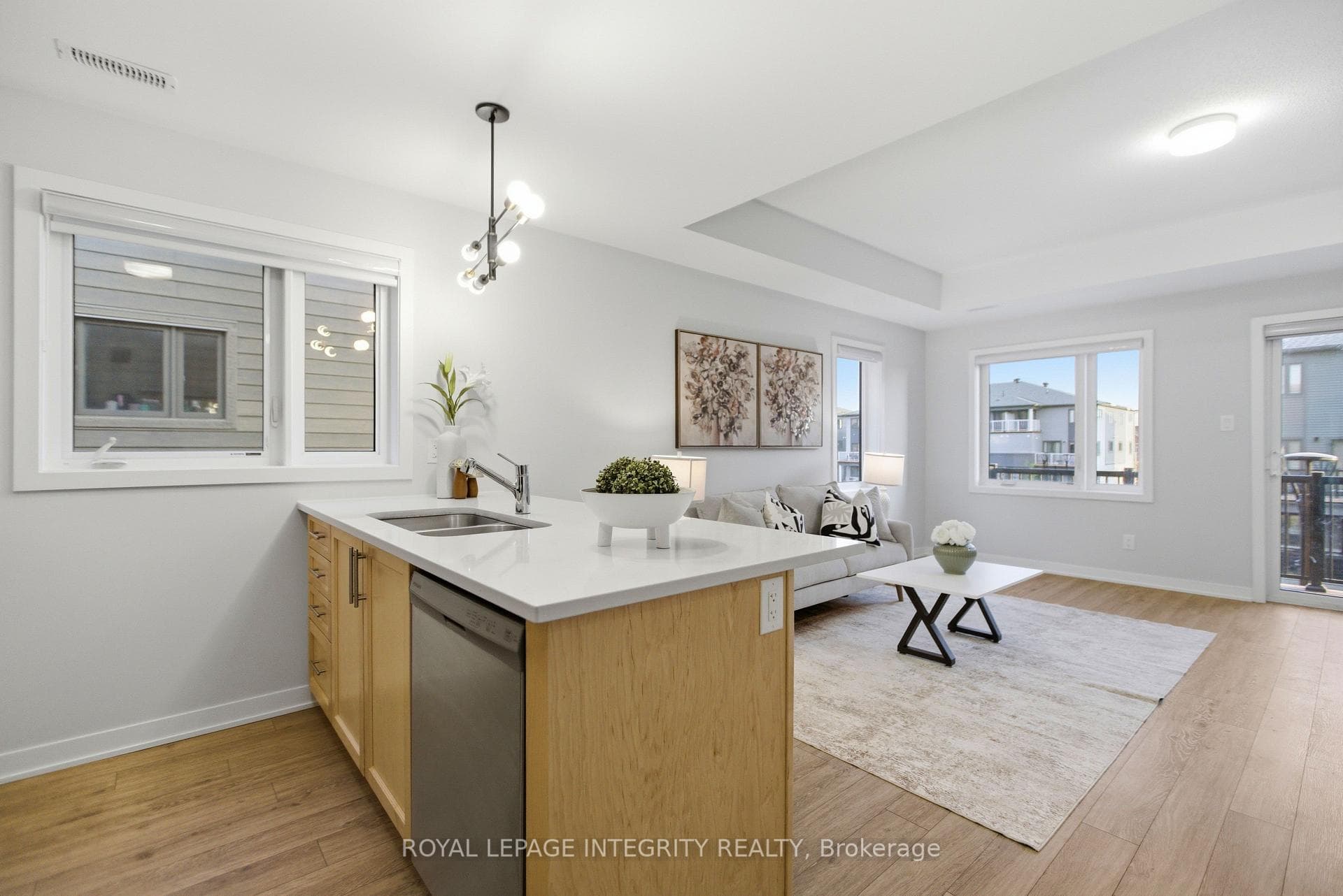 302 Parnian Private photo 10