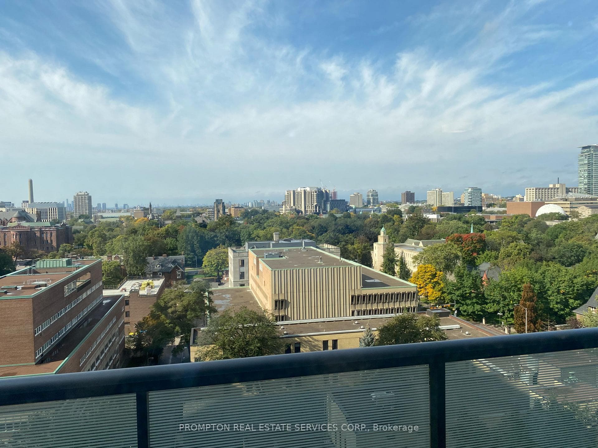 501 Yonge Street Unit 2307 photo 3