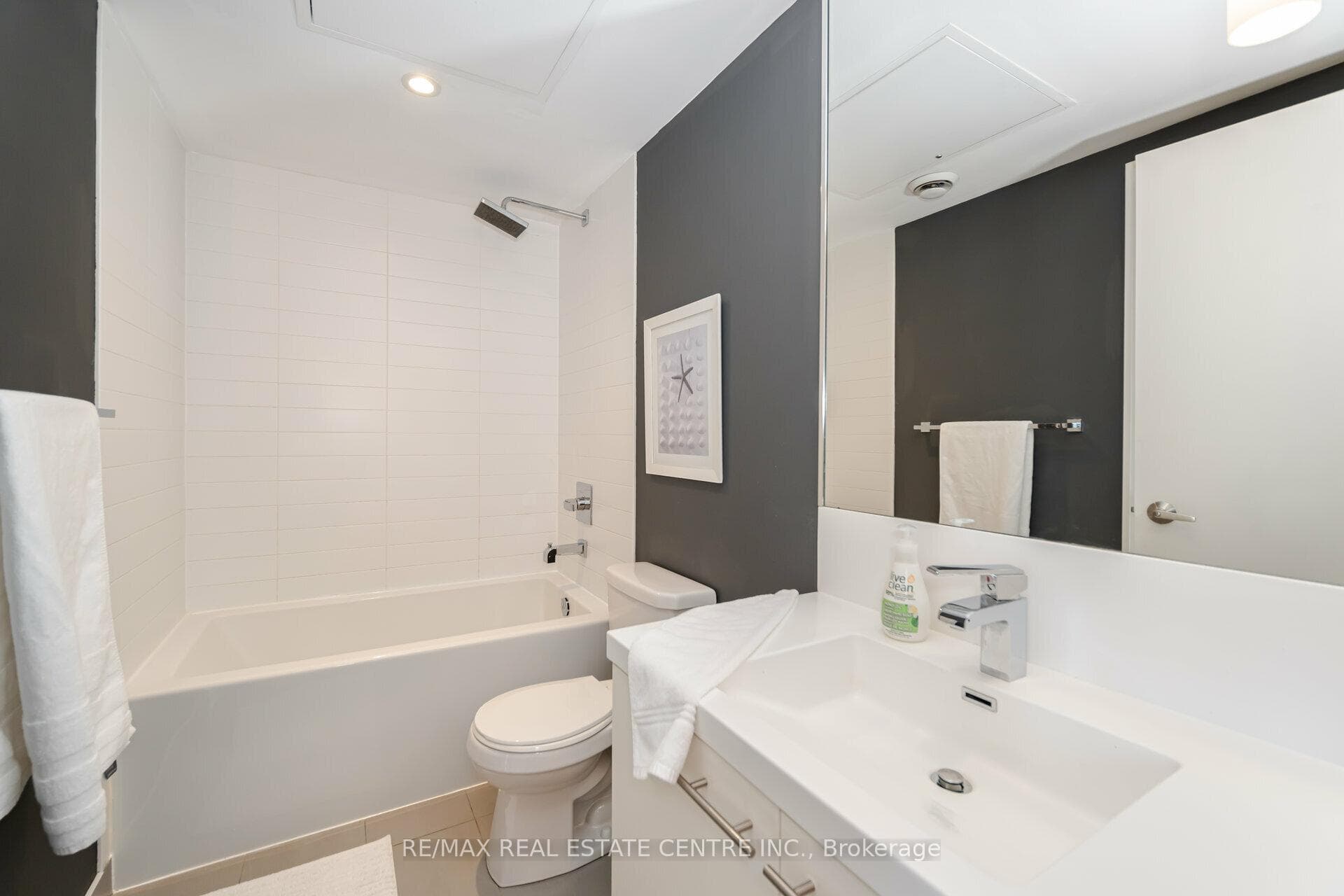 5 Valhalla Inn Road Unit 2009 photo 15