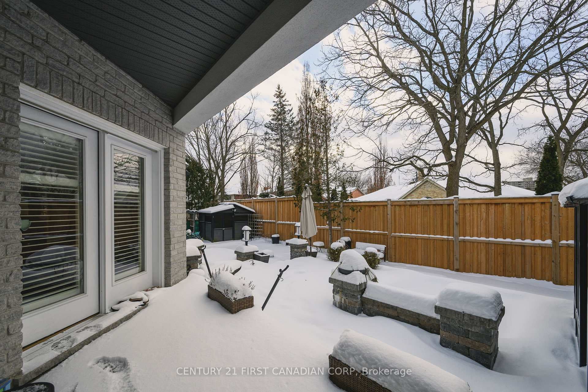 7 Edwin Drive photo 38