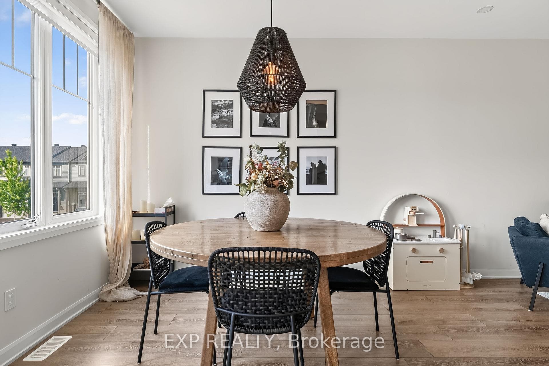 532 Aglish Mews photo 25