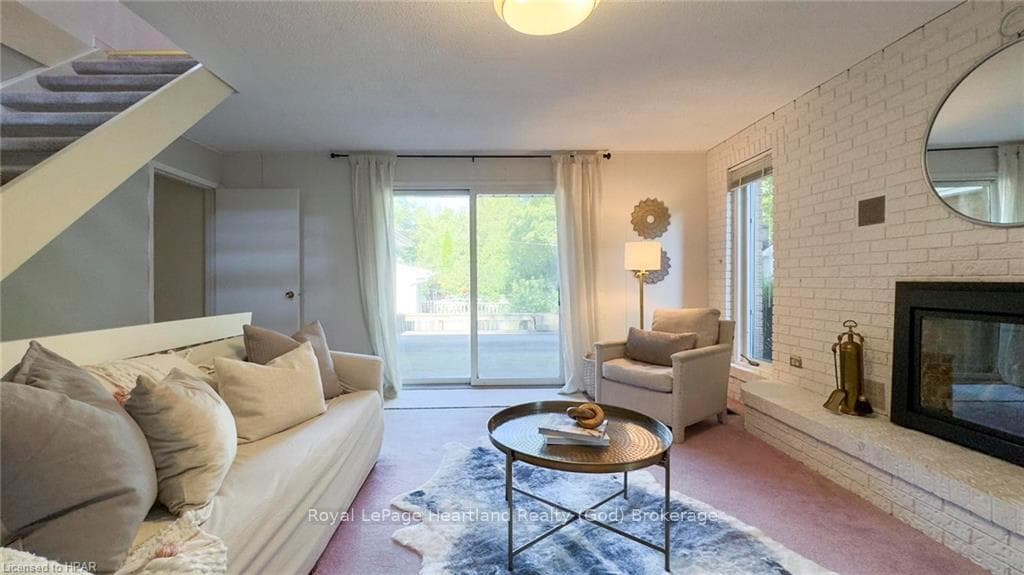 27 BLUEWATER Drive photo 23