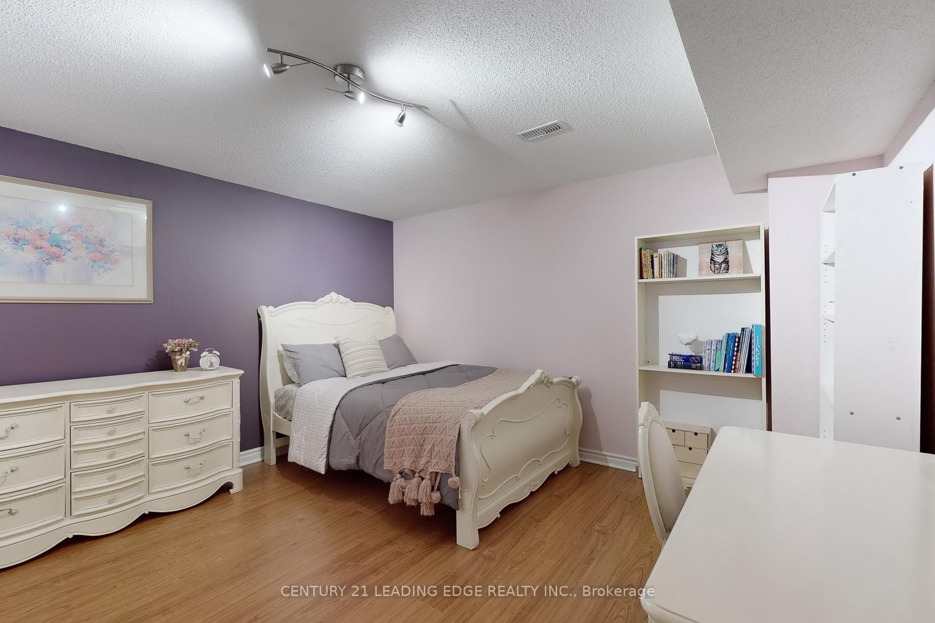 20 Oakford Drive photo 28