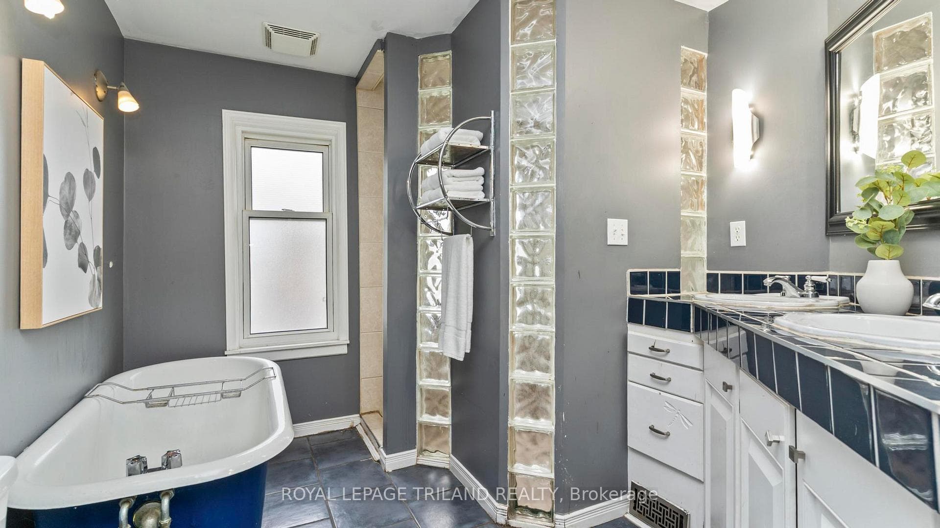 41 GUNN Street photo 17