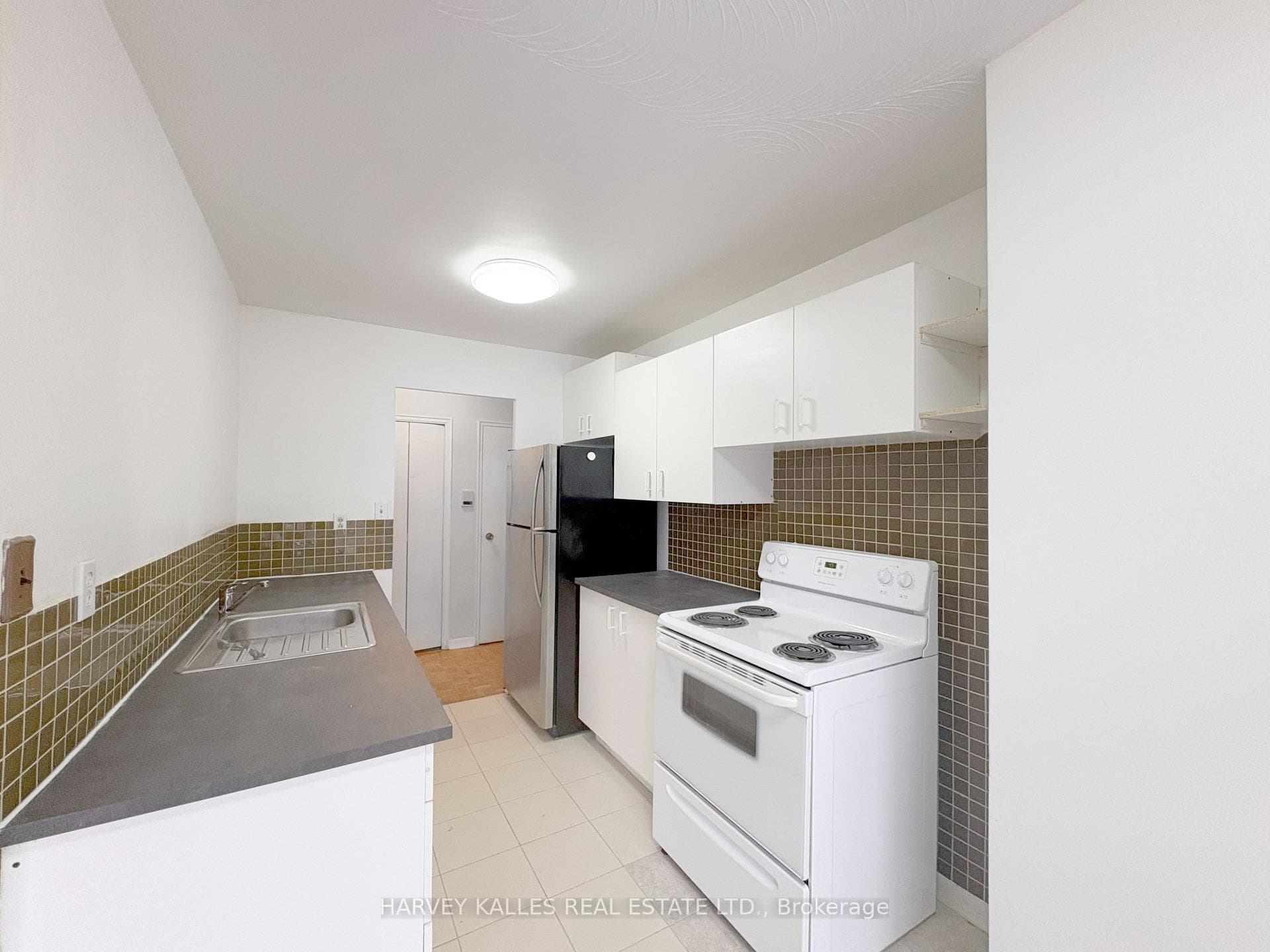 90 Blackfriar Avenue Unit 8 photo 15