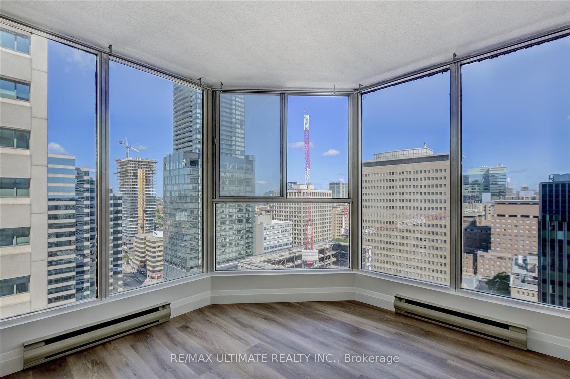 55 Centre Avenue Unit 2206 photo 9