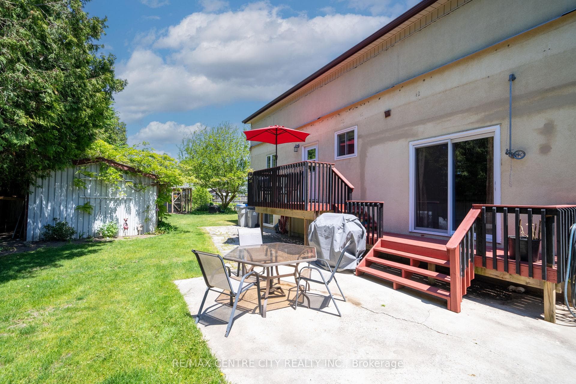 176 Eastman Avenue photo 7