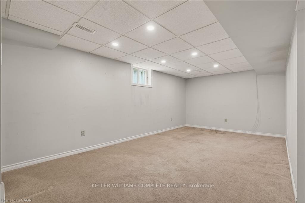 148 Huxley Avenue photo 30