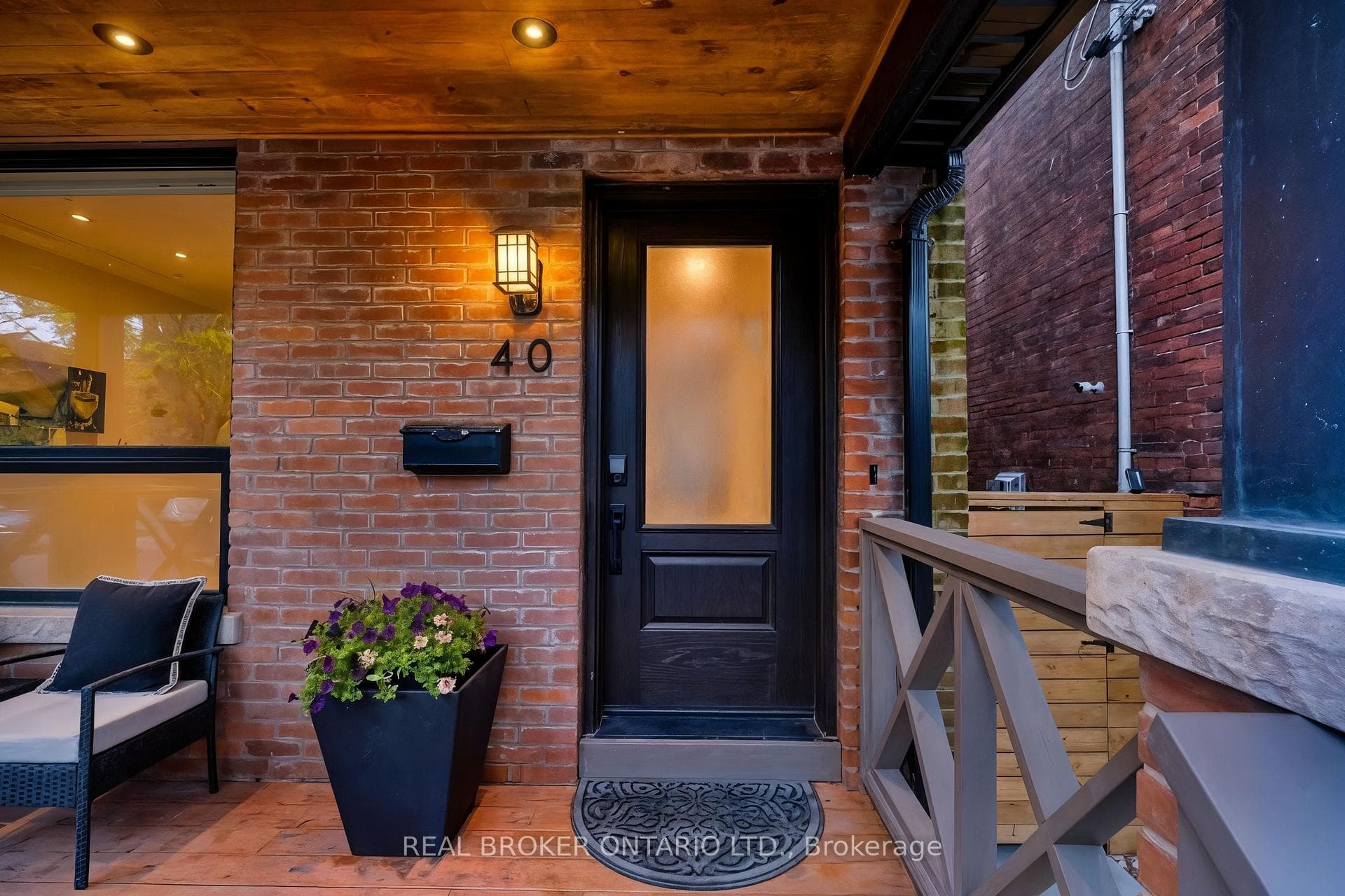 40 Brooklyn Avenue photo 3