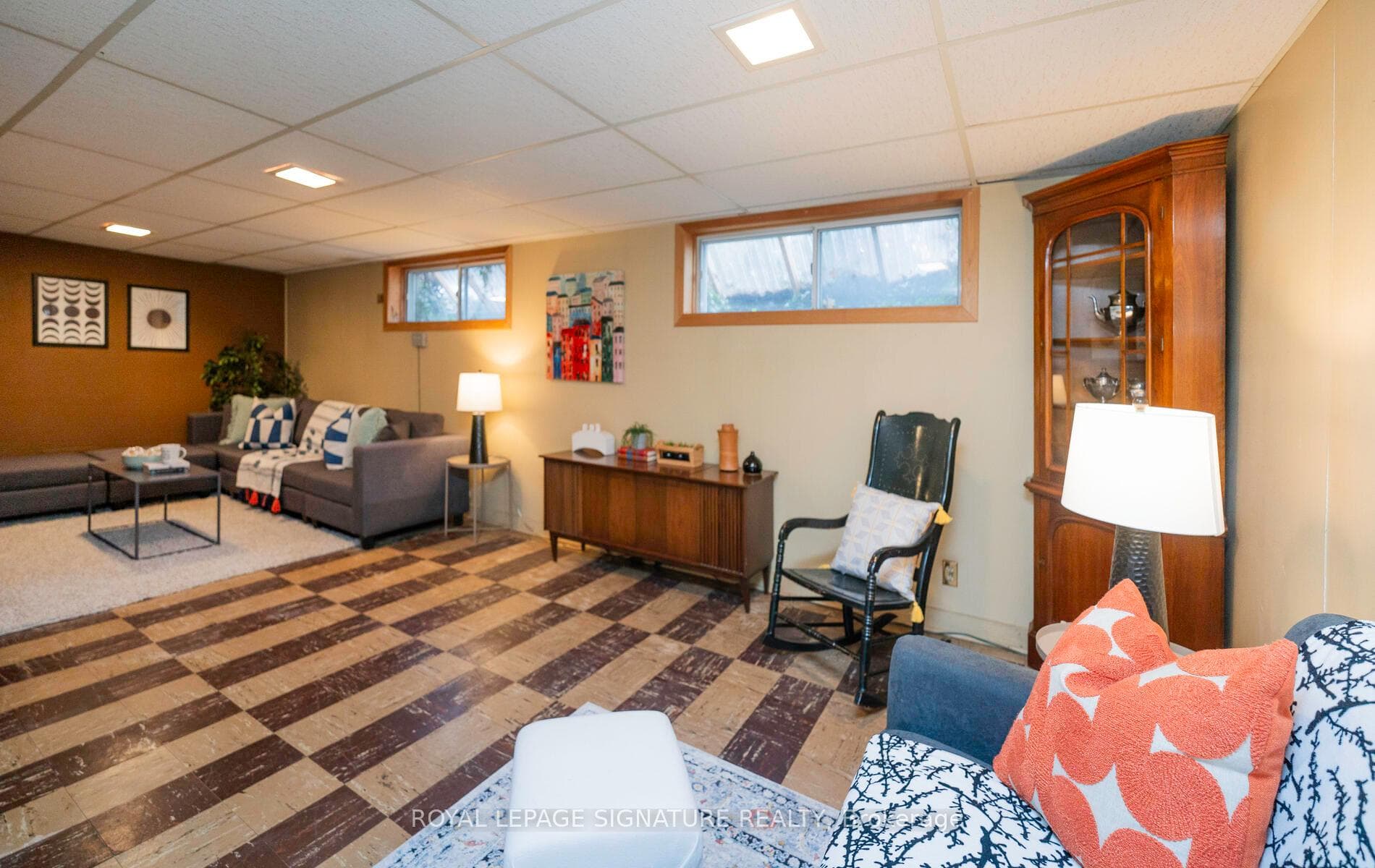 20 Overton Crescent photo 28
