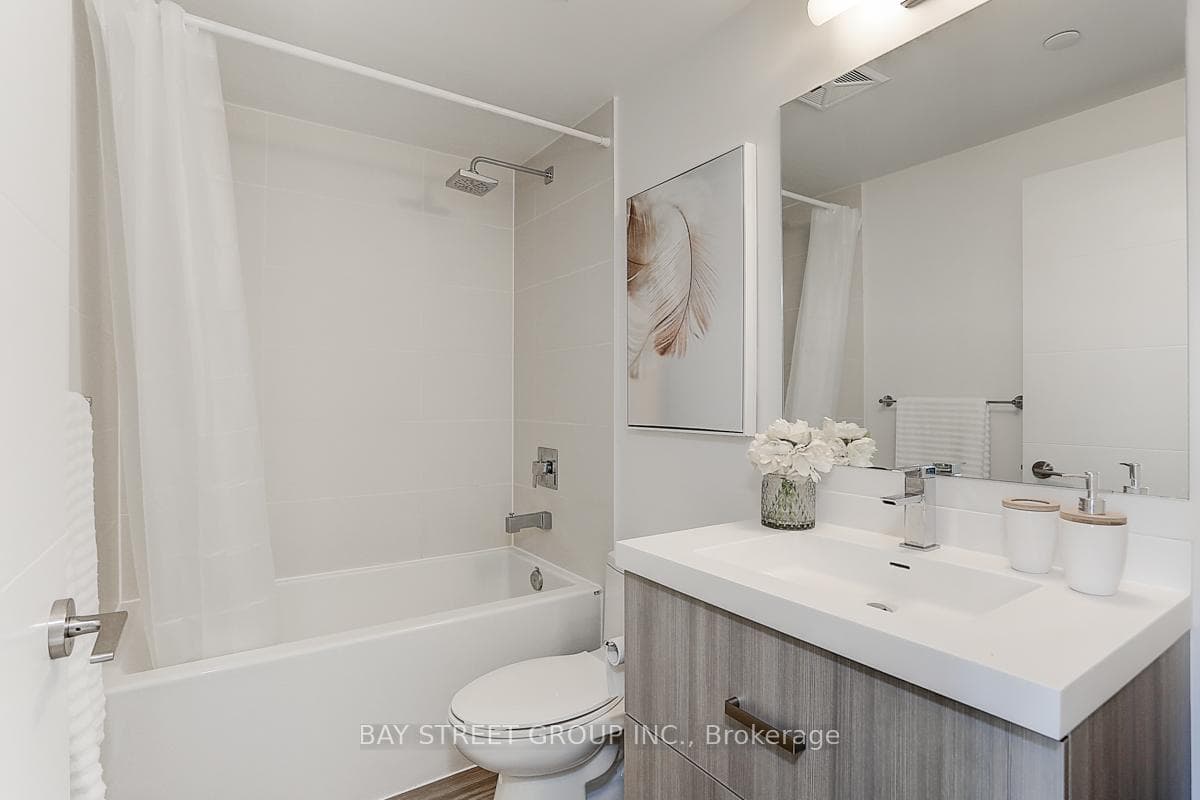 50 Wellesley Street Unit 2708 photo 22