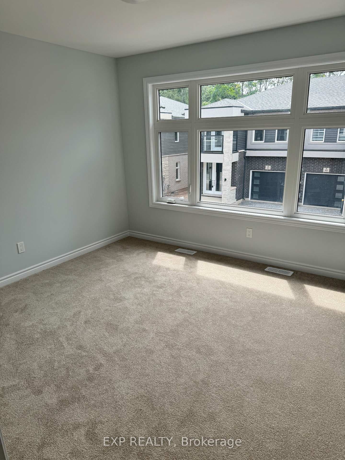 5672 Dorchester Road Unit 33 photo 15