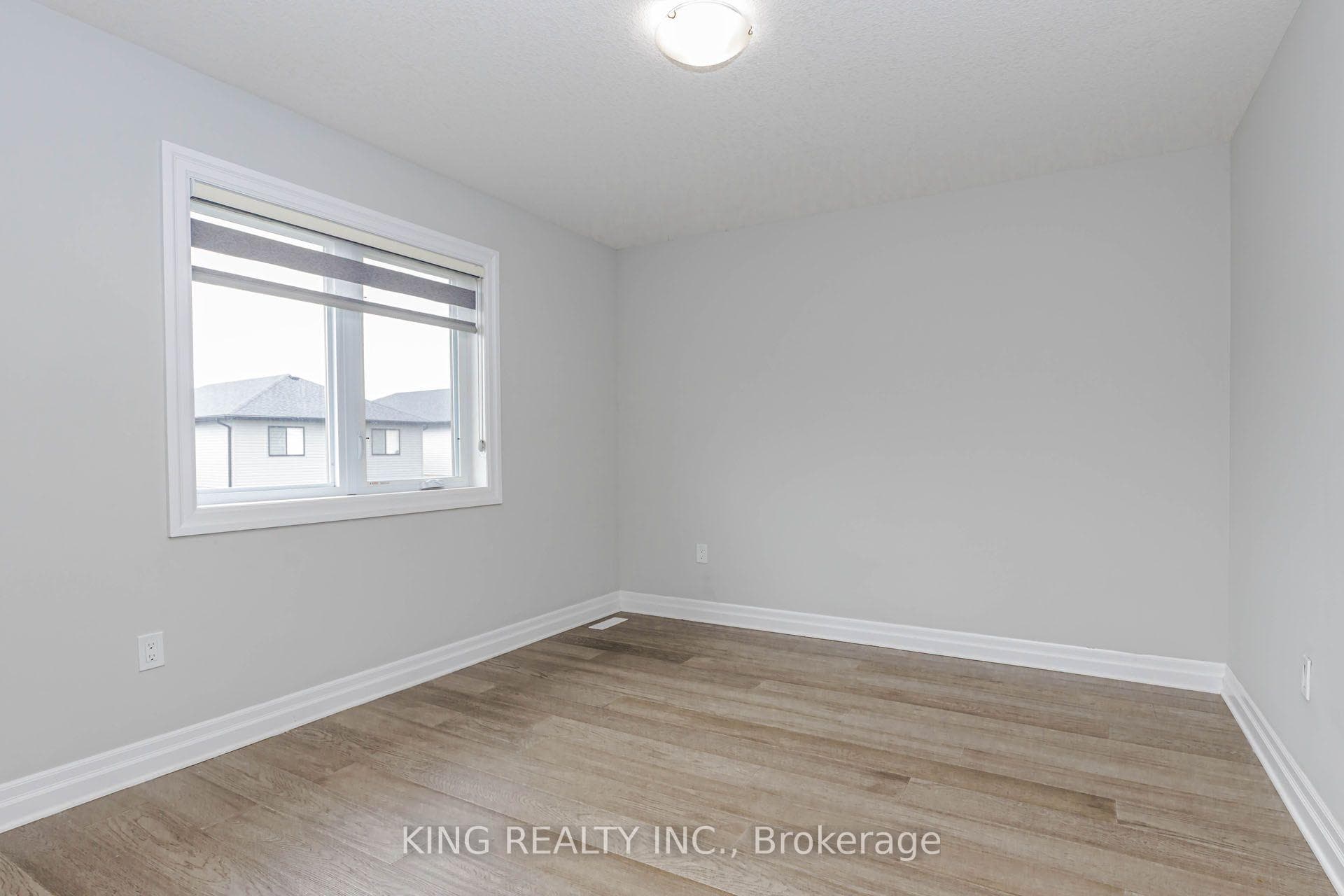 584 Chelton Road photo 31